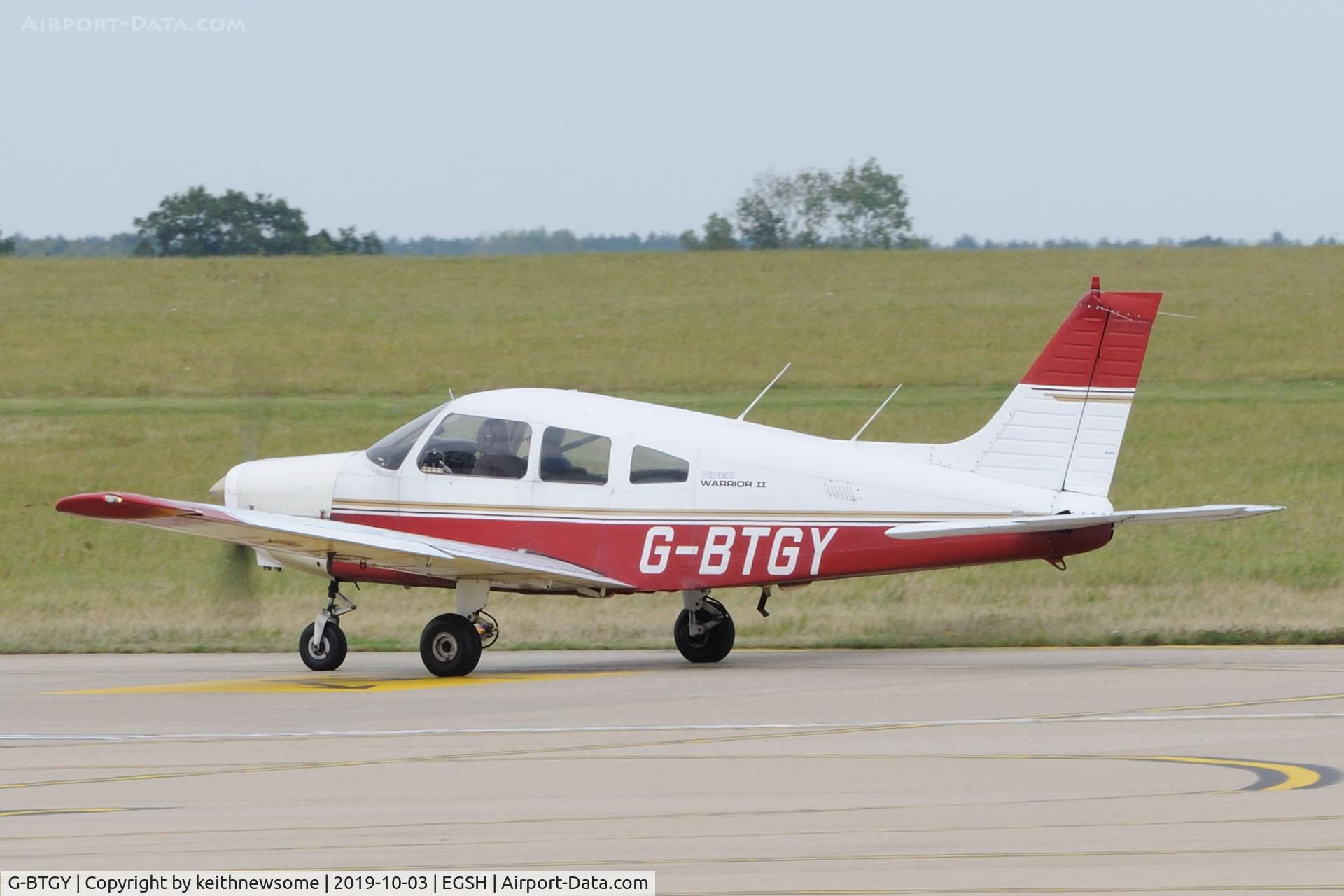 G-BTGY, 1982 Piper PA-28-161 Cherokee Warrior II C/N 28-8216199, Arriving at Norwich.