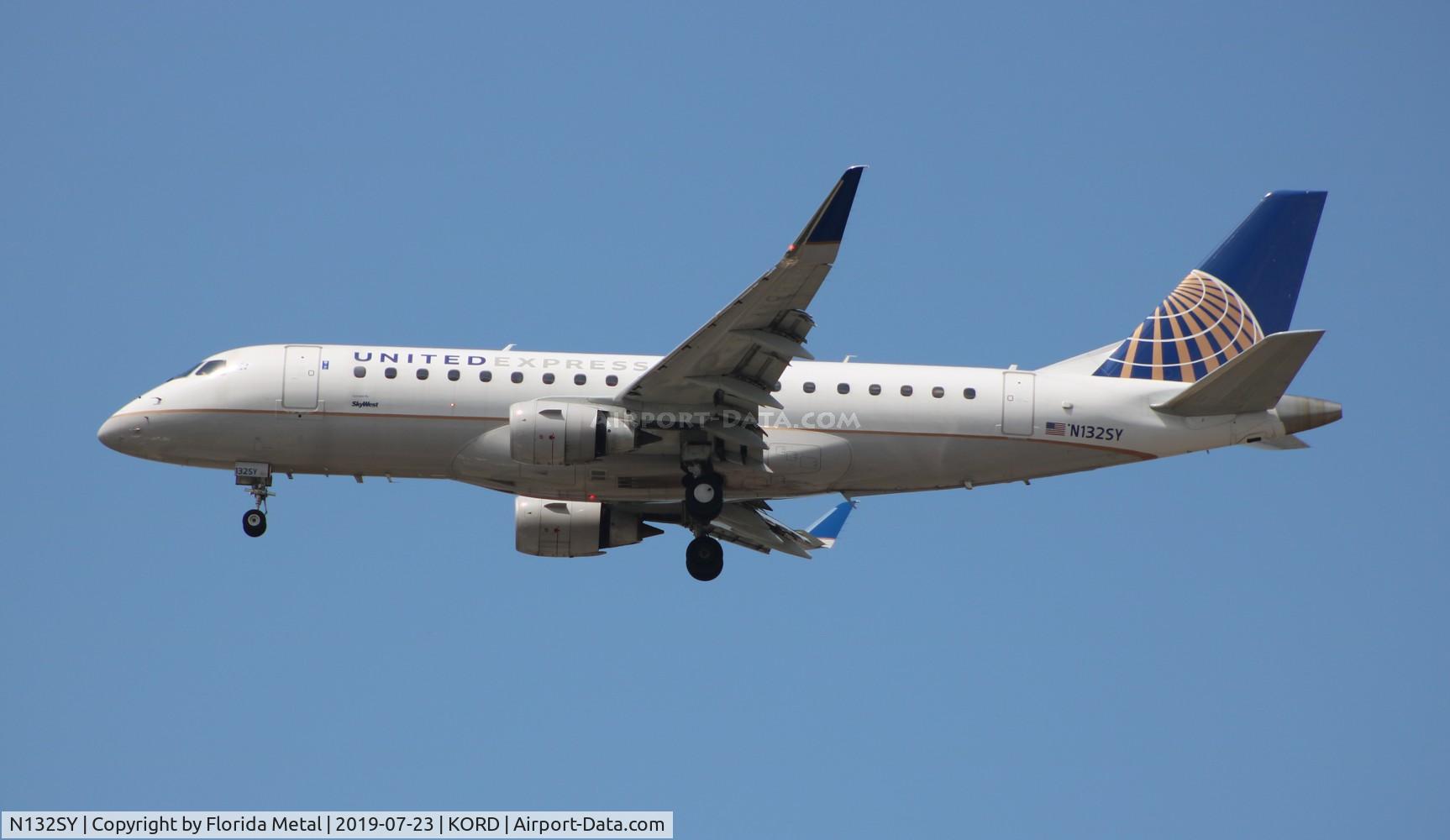 N132SY, 2015 Embraer 170LR (ERJ-170-100LR) C/N 17000451, United Express