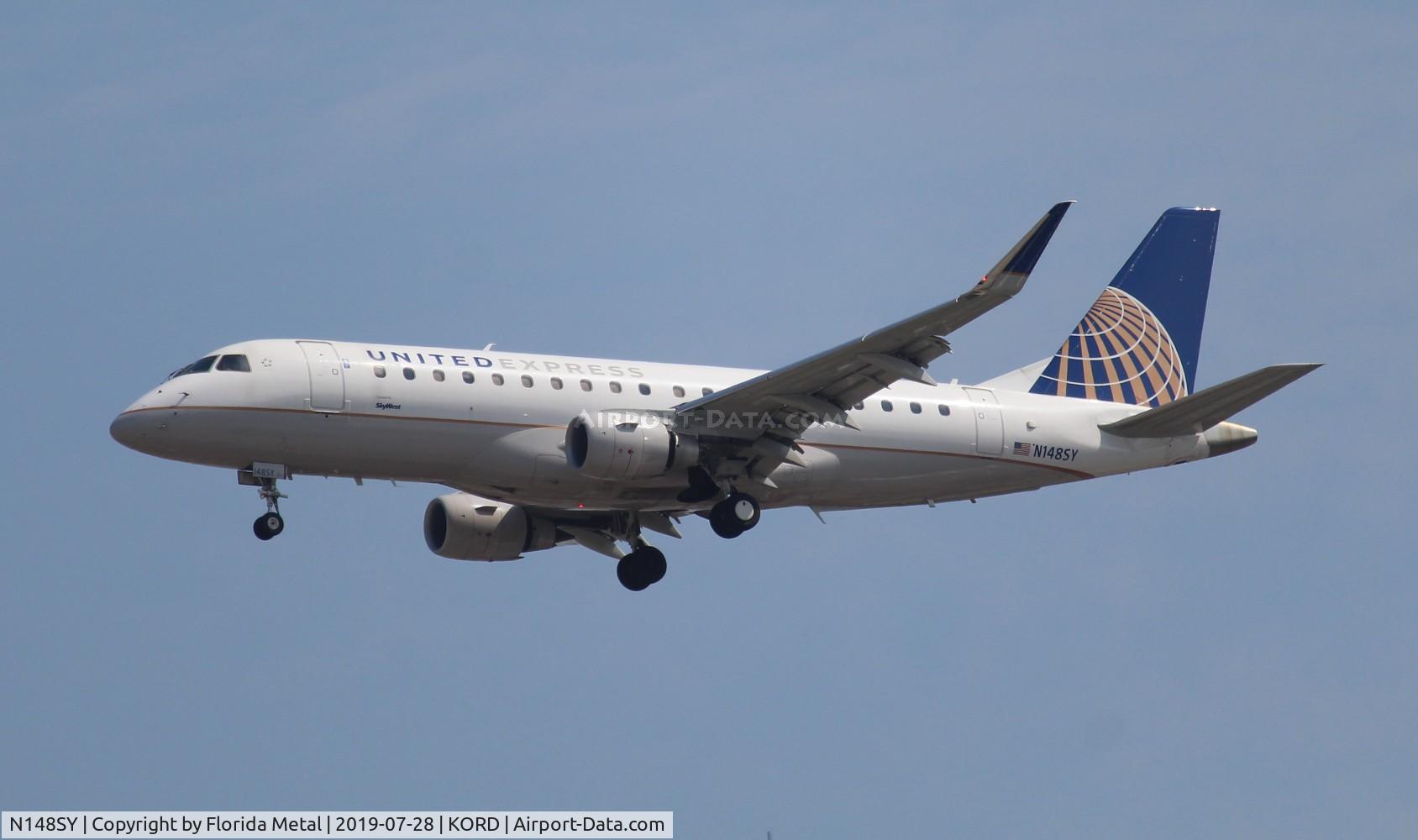 N148SY, 2015 Embraer 175LR (ERJ-170-200LR) C/N 17000492, United Express