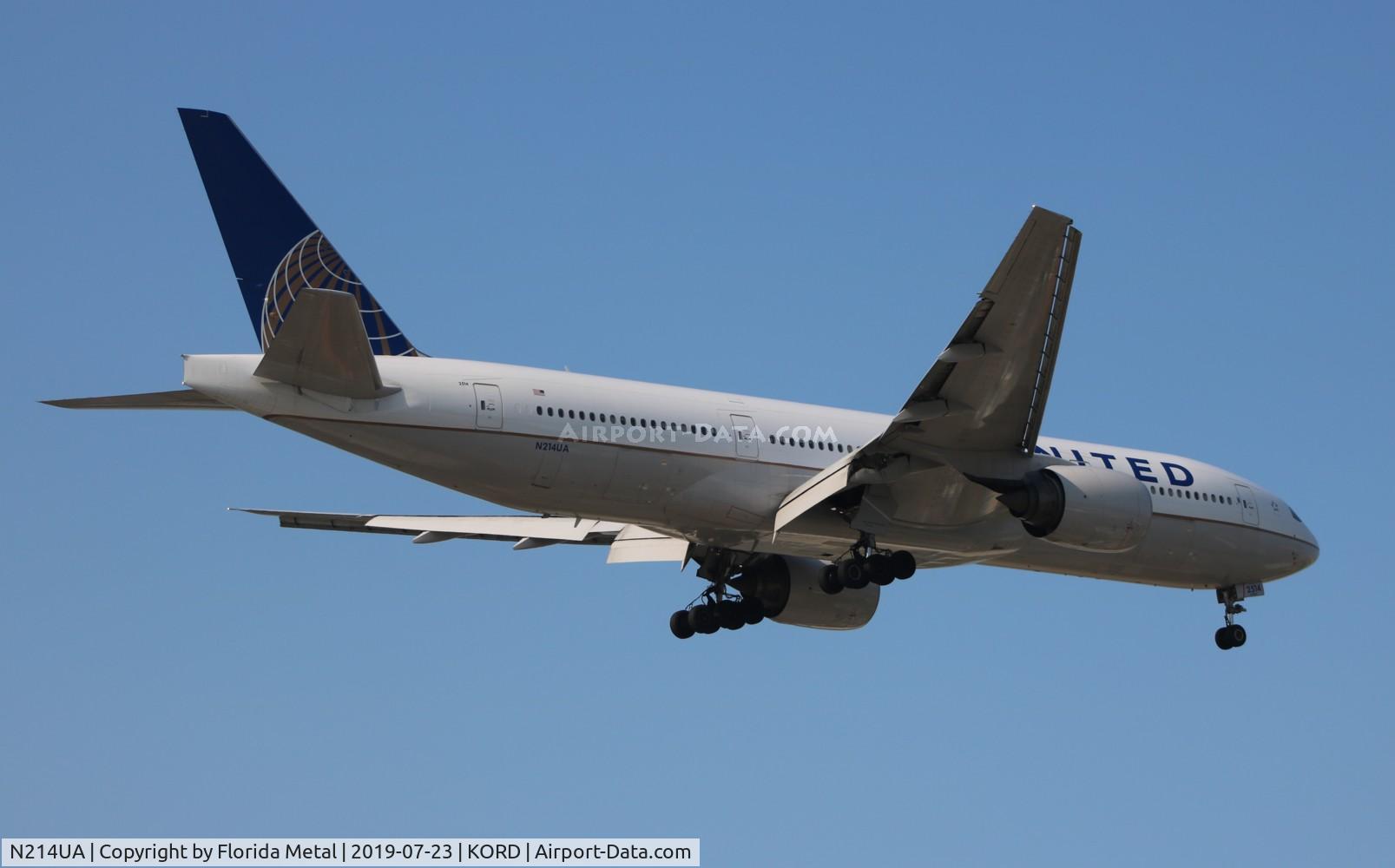 N214UA, 2000 Boeing 777-222 C/N 30220, United