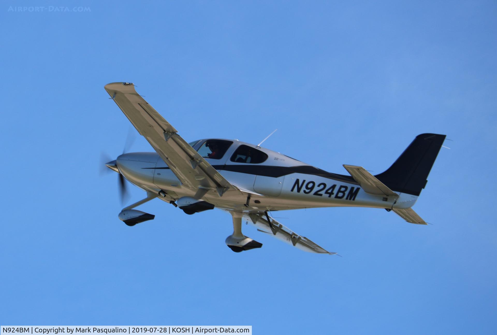 N924BM, 2015 Cirrus SR22 C/N 4178, Cirrus SR22