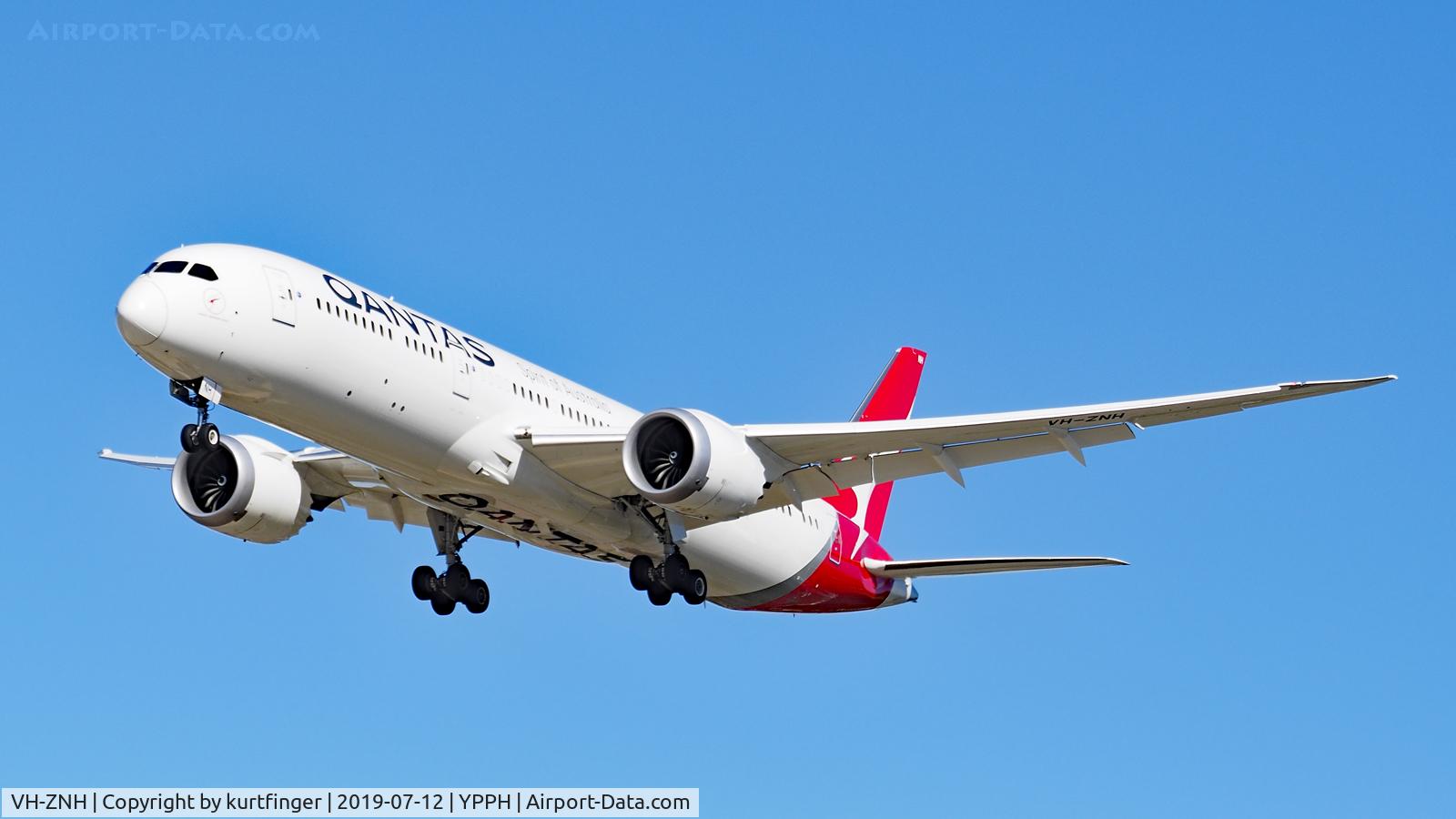 VH-ZNH, 2018 Boeing 787-9 Dreamliner C/N 36241, Boeing 787-9. Qantas VH-ZNH short final runway 06 YPPH 120719.