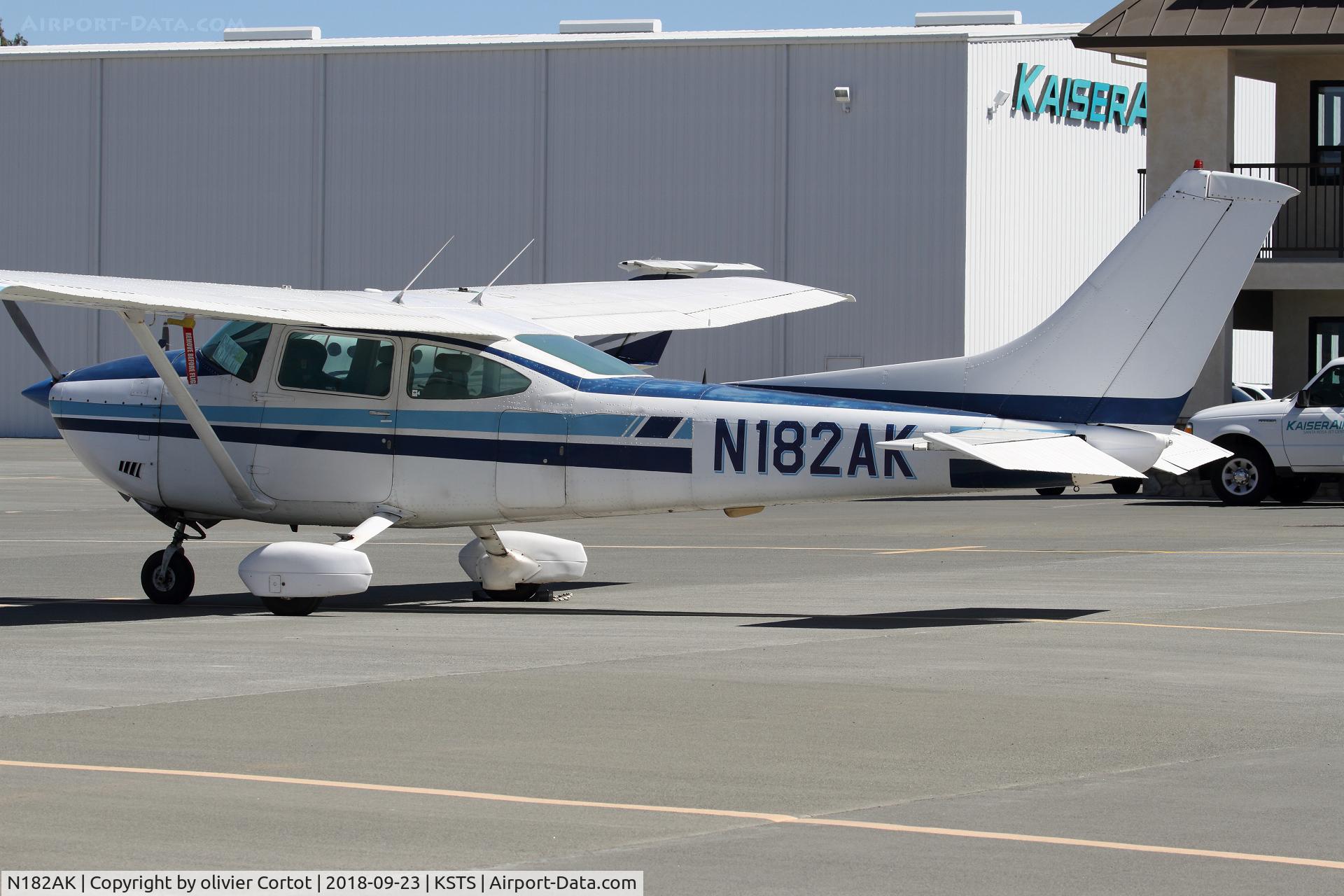 N182AK, 1979 Cessna 182Q Skylane C/N 18267486, Santa rosa airshow