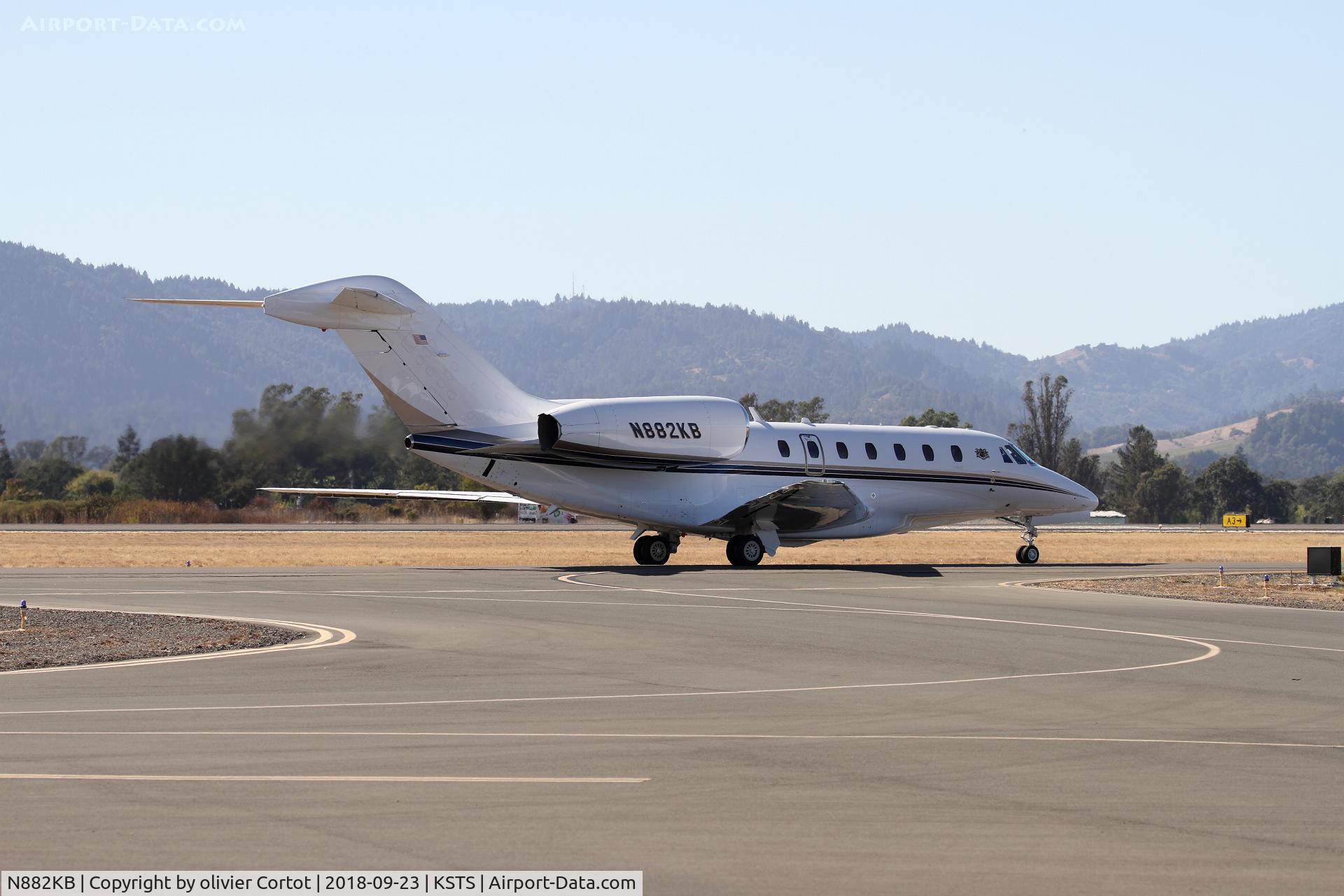 N882KB, 2003 Cessna 750 Citation X C/N 750-0216, about to take off during the Santa Rosa airshow