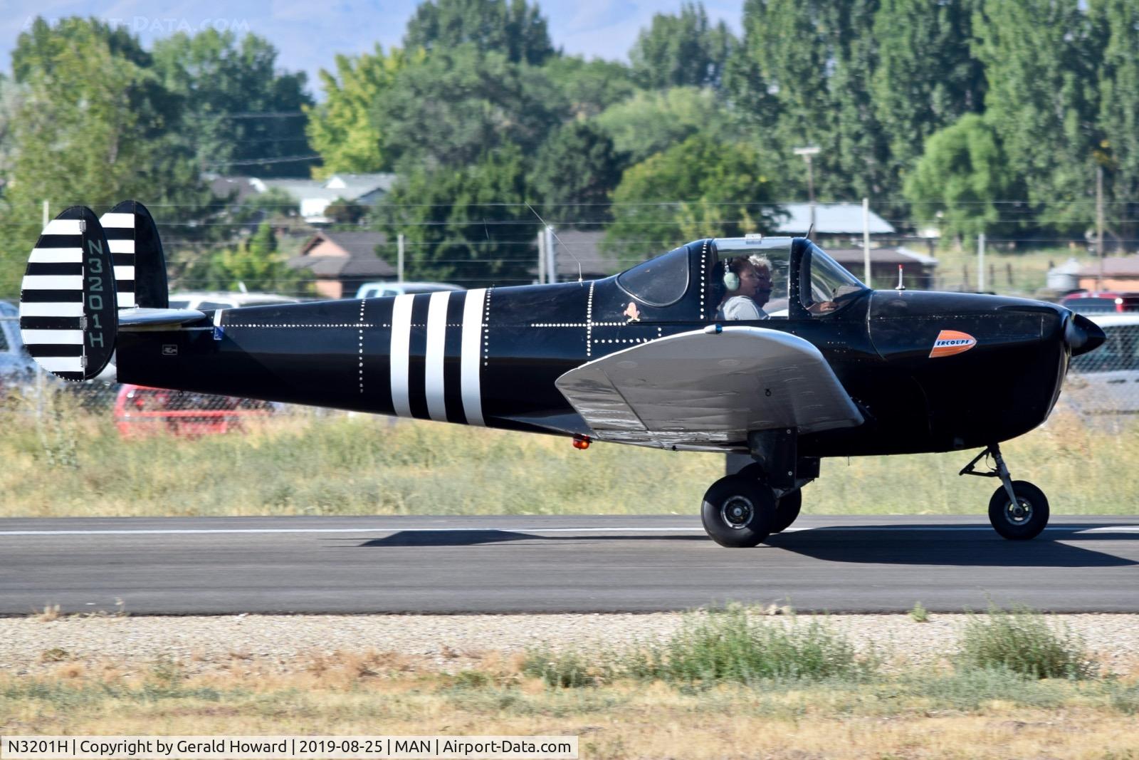 N3201H, 1946 Erco 415C Ercoupe C/N 3826, Take off at MAN.