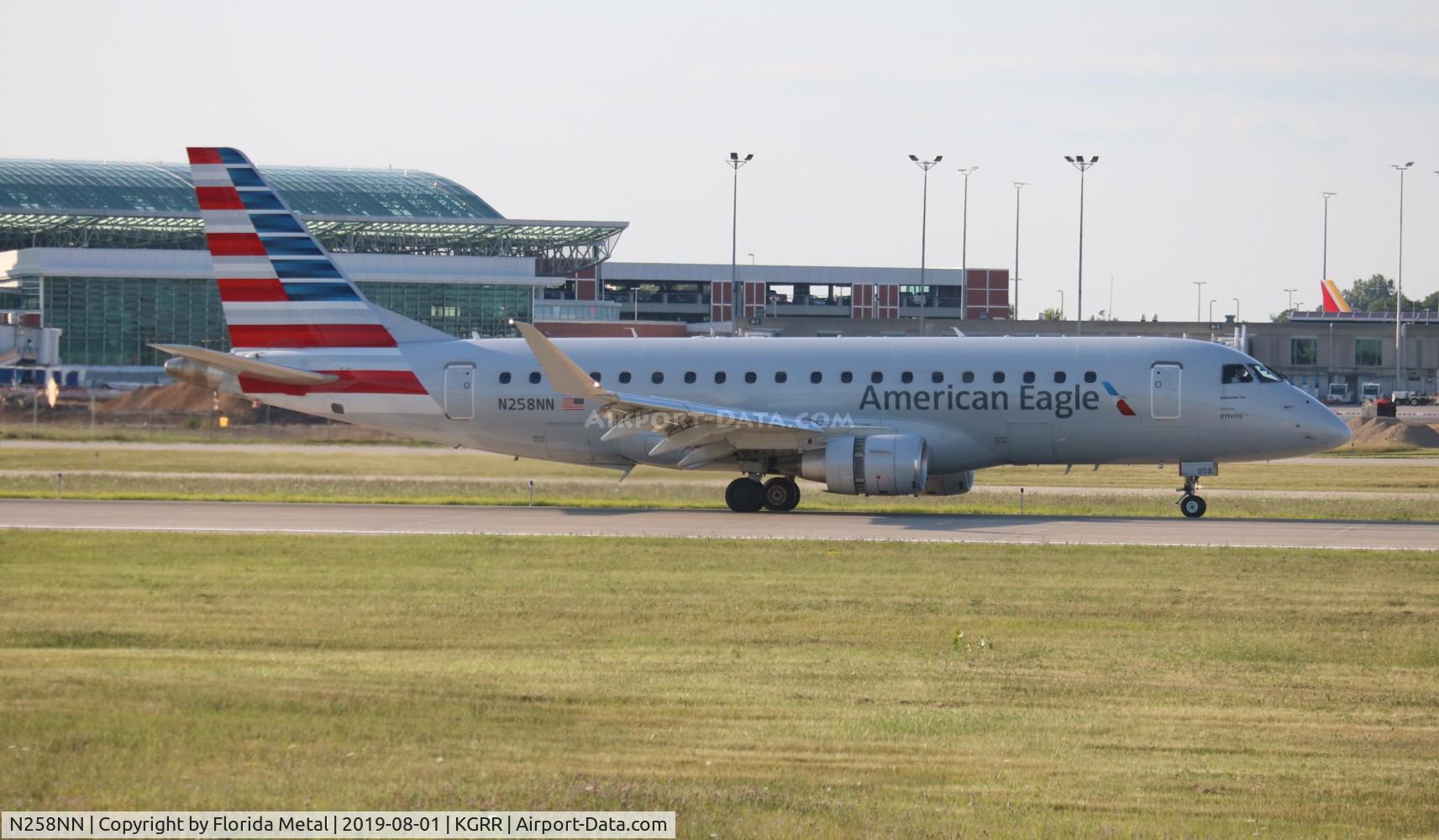 N258NN, 2017 Embraer 175LR (ERJ-170-200LR) C/N 17000675, American Eagle