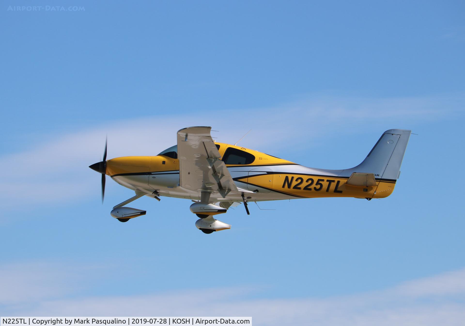 N225TL, 2017 Cirrus SR22 Carbon C/N 4478, Cirrus SR22