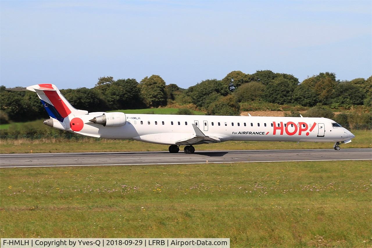 F-HMLH, 2011 Bombardier CRJ-1000EL NG (CL-600-2E25) C/N 19013, Bombardier CRJ-1000EL NG, Take off run rwy 07R, Brest-Bretagne airport (LFRB-BES)