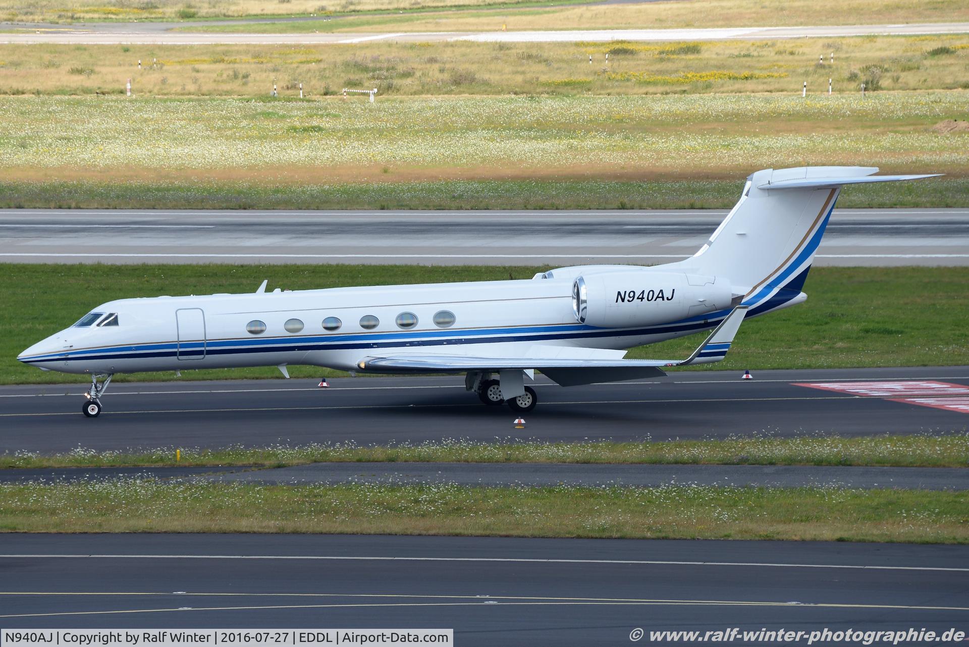 N940AJ, 1999 Gulfstream Aerospace G-V C/N 565, Gulfstream G-V - Wilmington Trust - 565 - N940AJ - 27.07.2016 - DUS