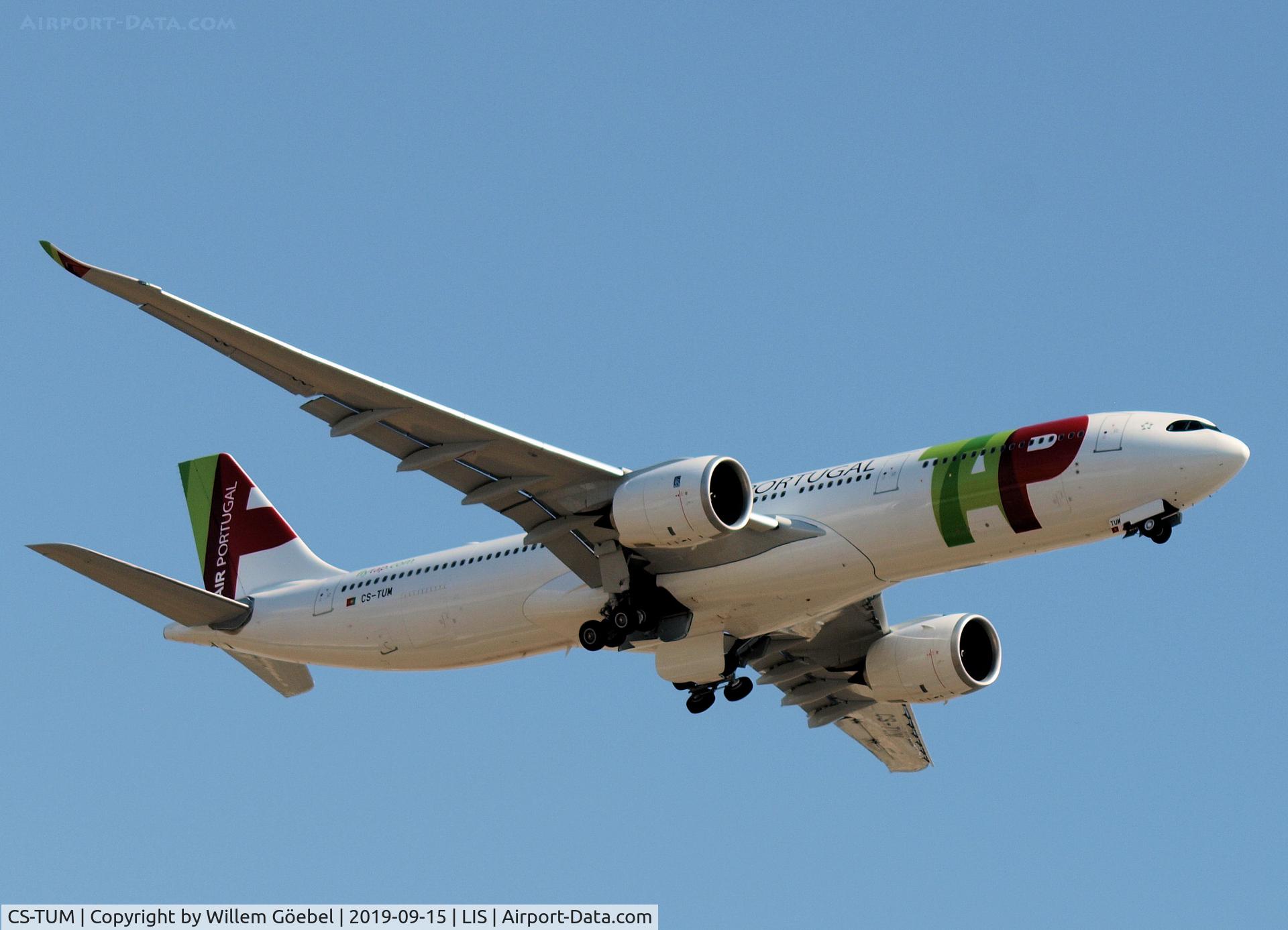 CS-TUM, 2019 Airbus A330-941N C/N 1918, Take off from Lisbon Airport