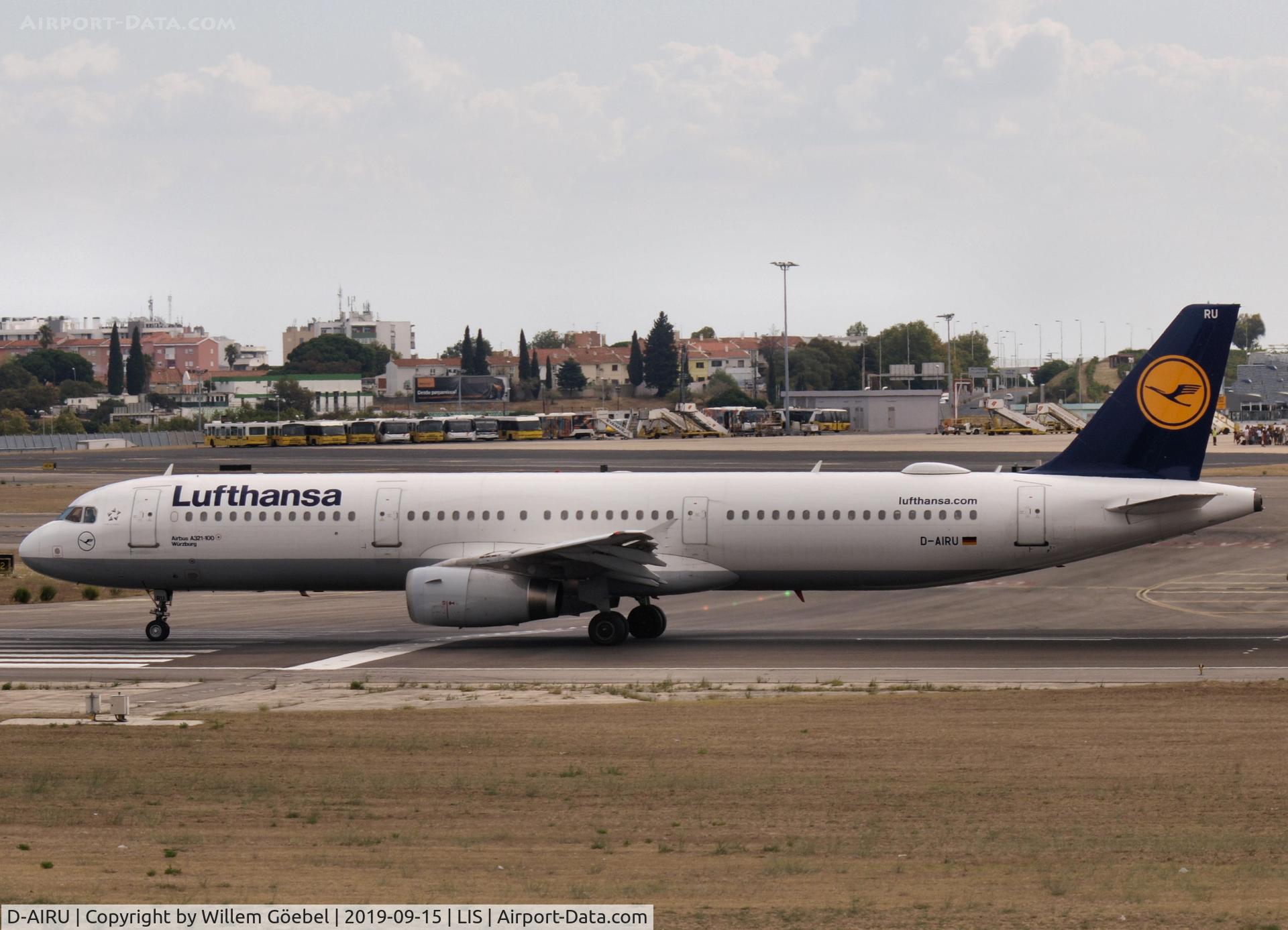 D-AIRU, 1997 Airbus A321-131 C/N 692, Prepare for take off from Lisbon Airport