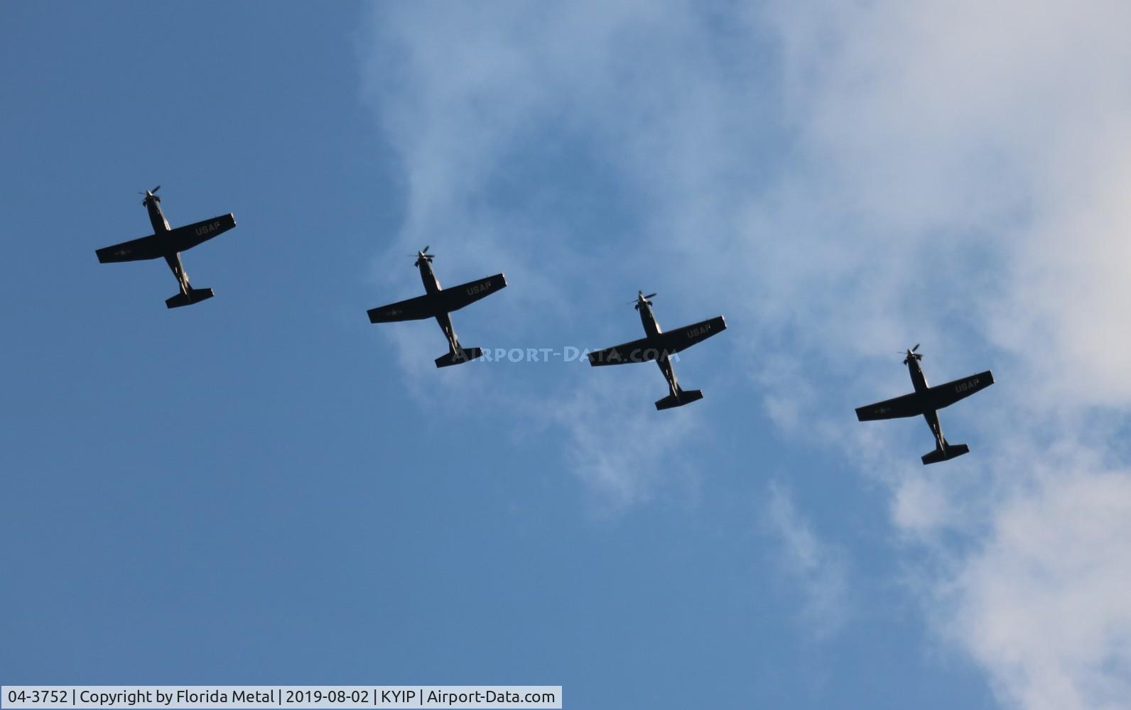 04-3752, 2004 Raytheon T-6A Texan II C/N PT-304, Thunder Over Michigan 2019