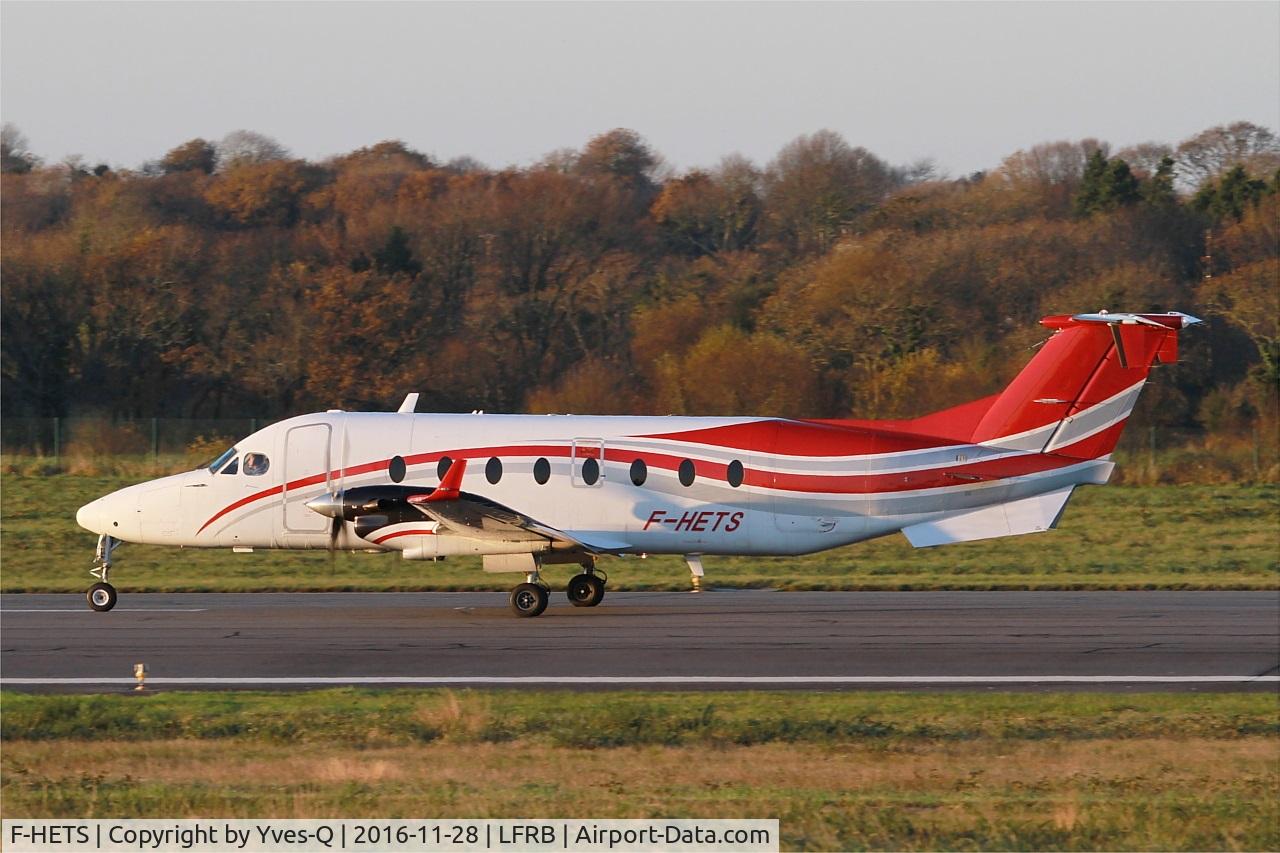 F-HETS, 1999 Raytheon 1900D C/N UE-360, Raytheon Aircraft Company 1900D, Taxiing rwy 07R, Brest-Bretagne Airport (LFRB-BES)