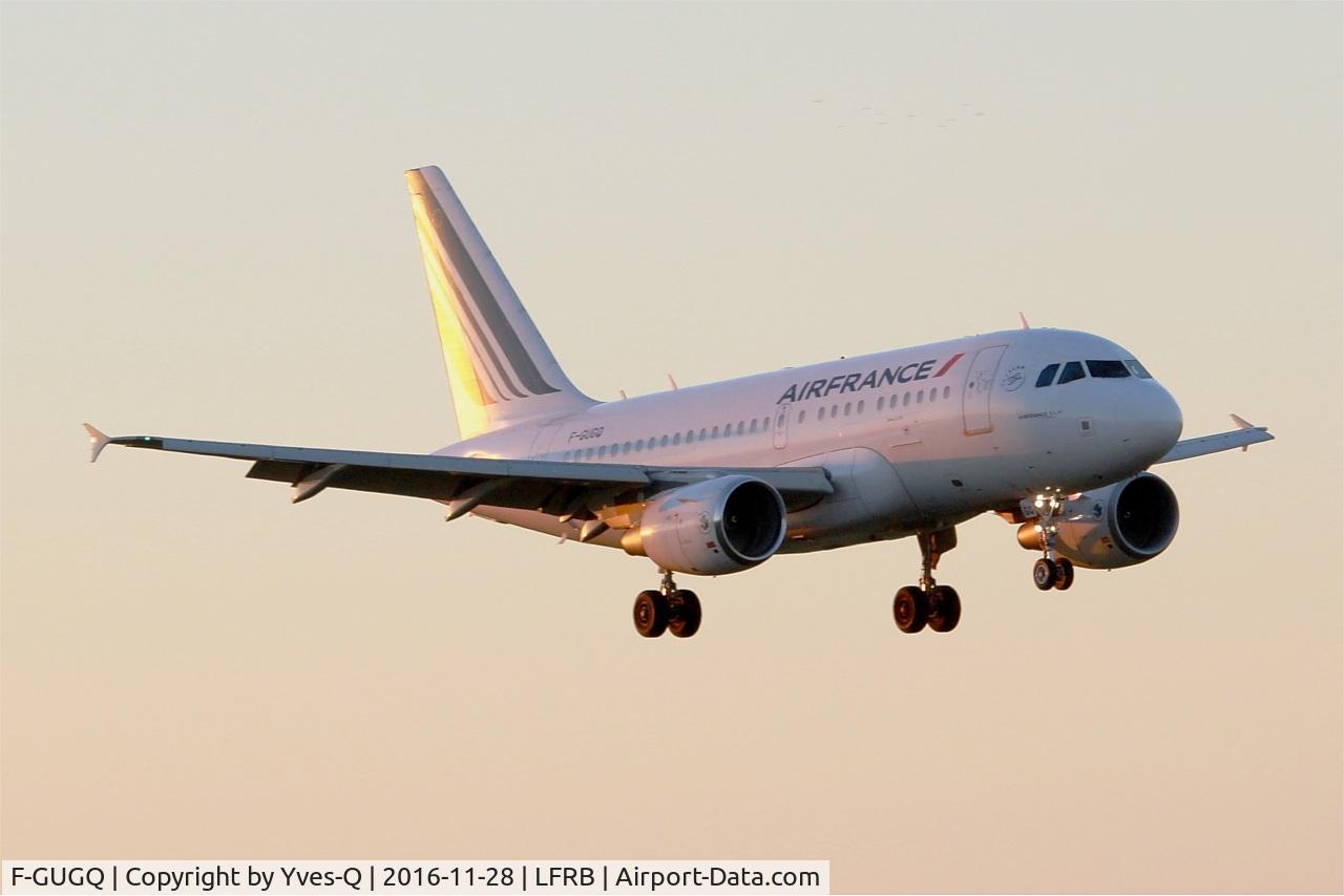 F-GUGQ, 2006 Airbus A318-111 C/N 2972, Airbus A318-111,Short approach rwy 07R, Brest-Bretagne Airport (LFRB-BES)