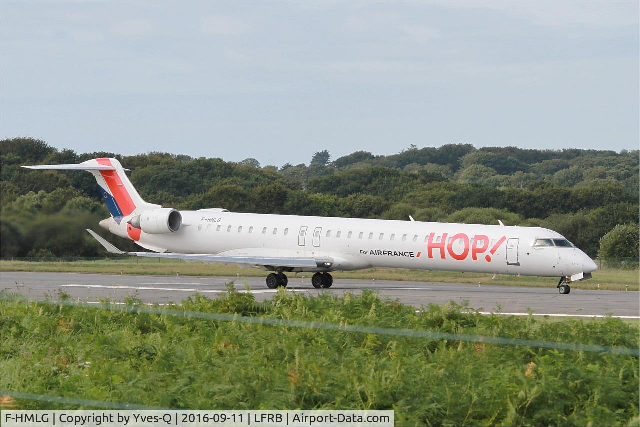 F-HMLG, 2011 Bombardier CRJ-1000EL NG (CL-600-2E25) C/N 19012, Bombardier CRJ-1000EL NG, Take off run rwy 07R, Brest-Bretagne airport (LFRB-BES)