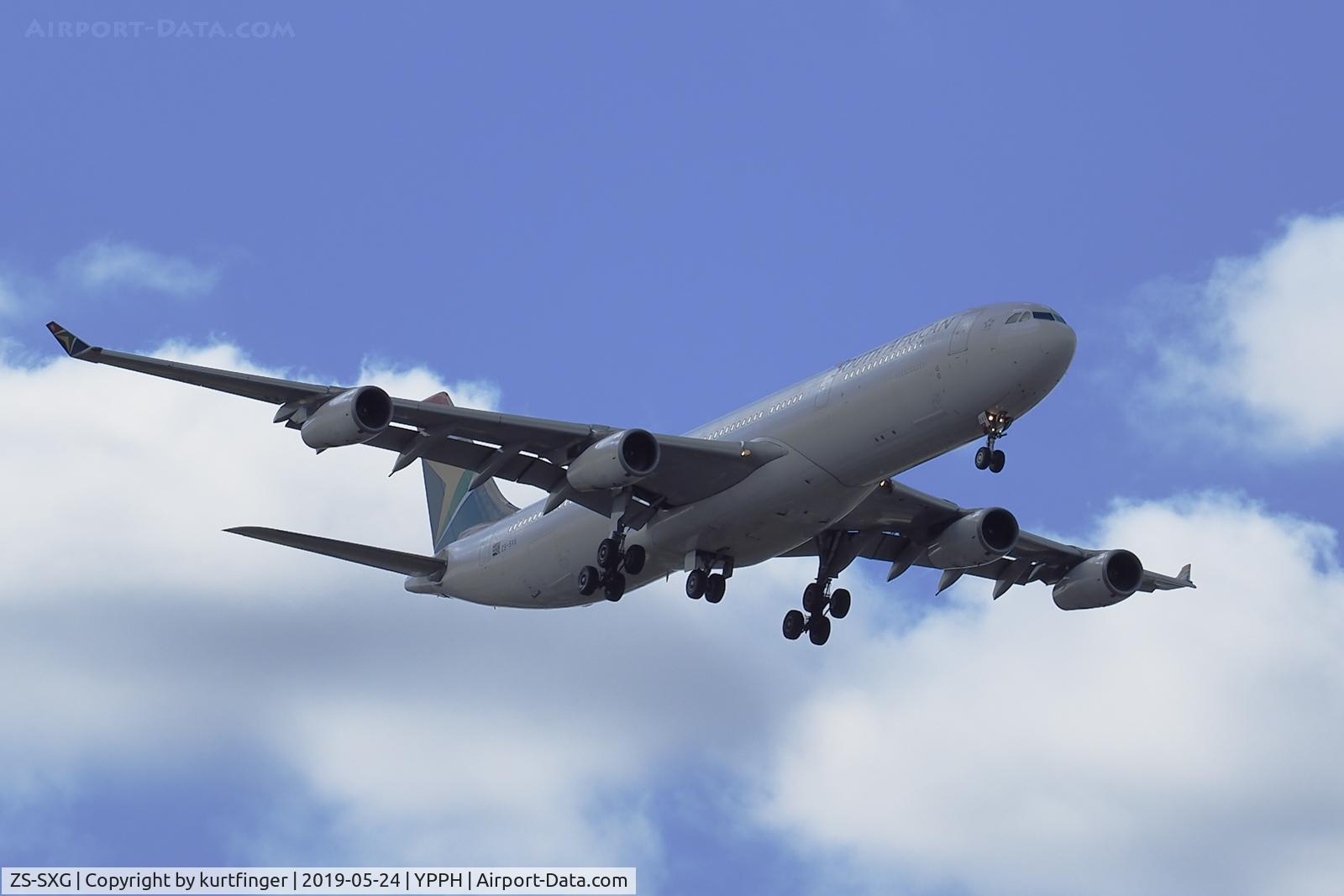 ZS-SXG, 2000 Airbus A340-313X C/N 378, Airbus A340-313. South African Airways ZS-SXG, final rwy 21, YPPH 240519.