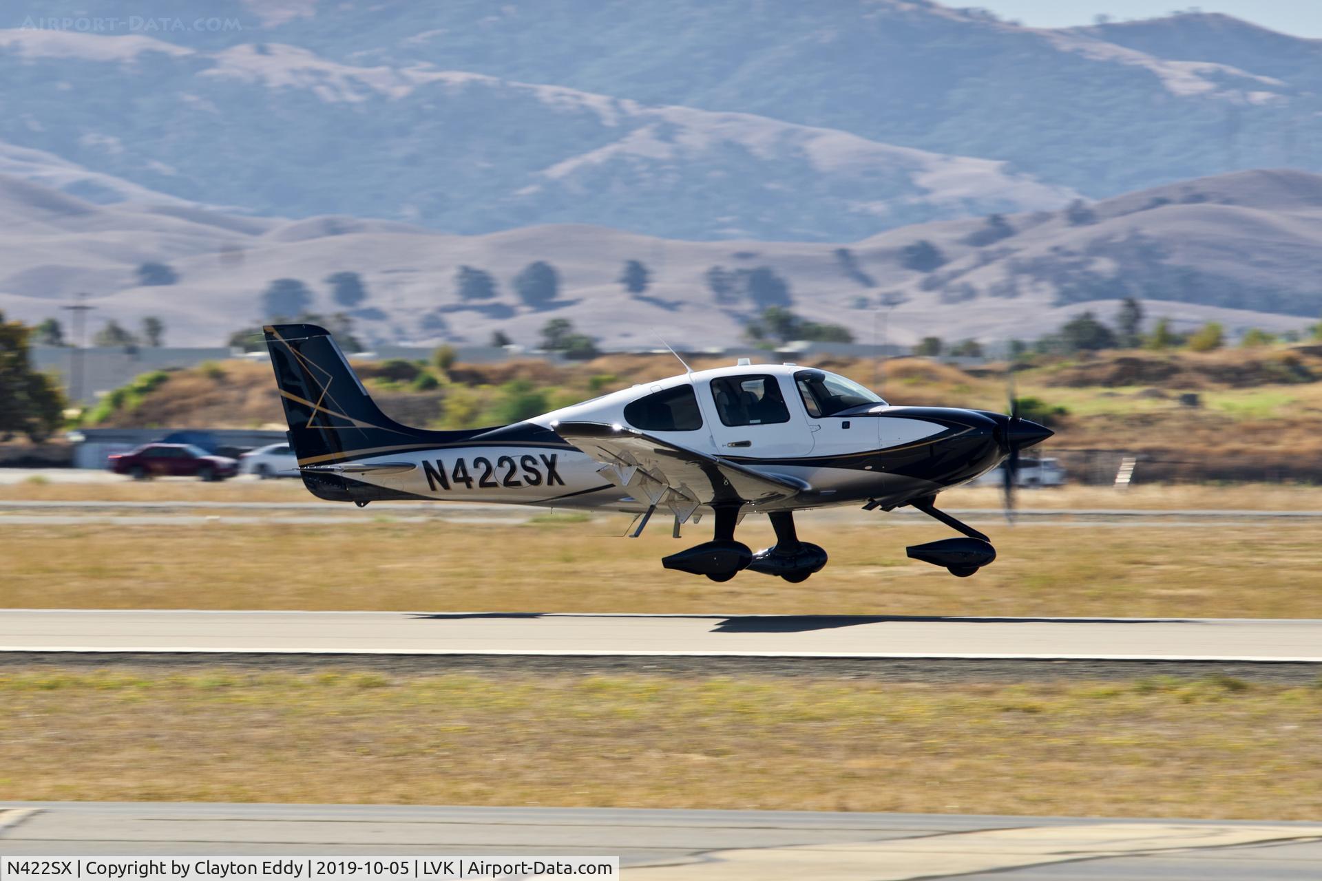 N422SX, 2018 Cirrus SR22T C/N 1867, Livermore airport airshow 2019.