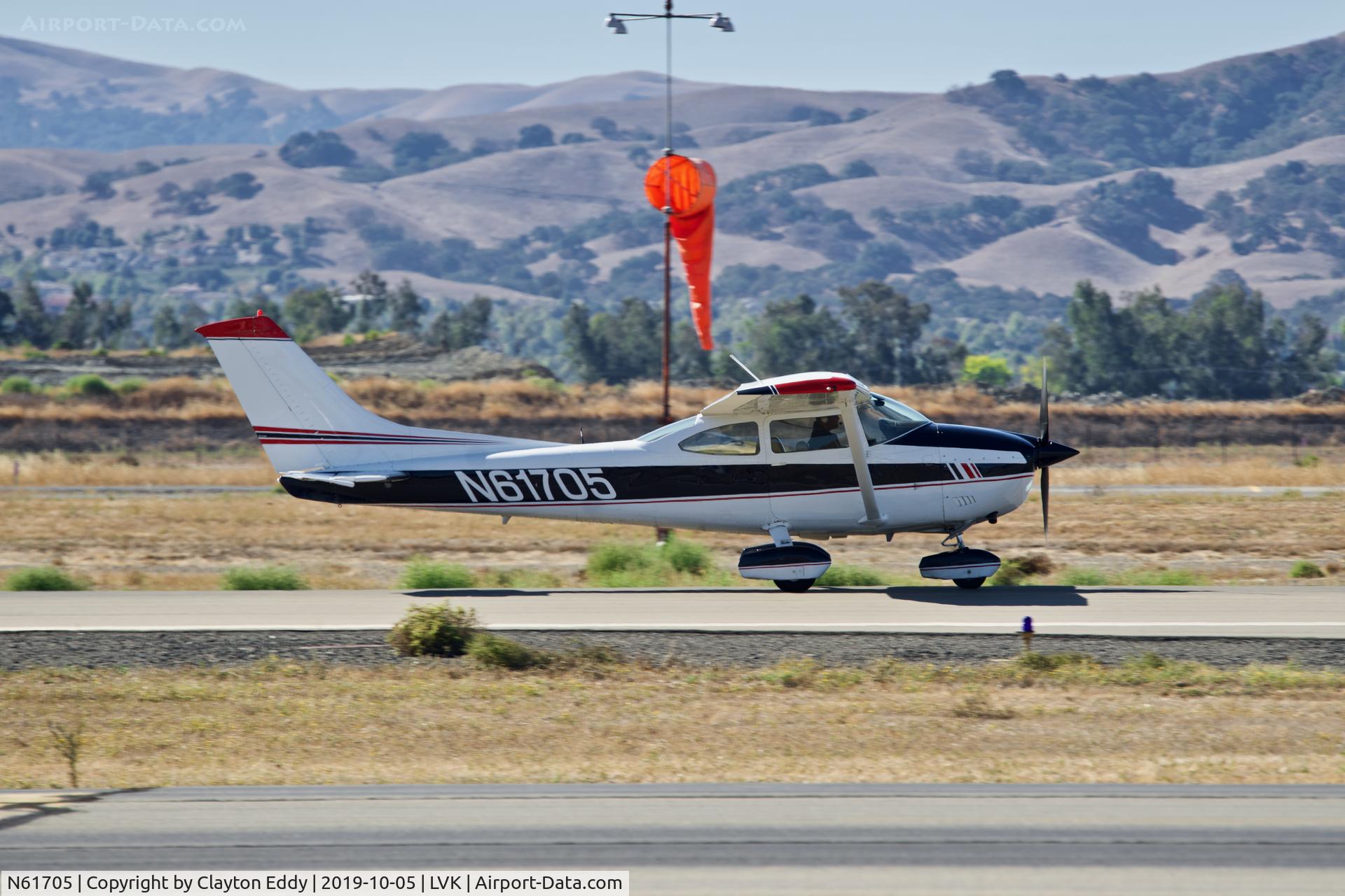 N61705, 1977 Cessna 182Q Skylane C/N 18265728, Livermore airport airshow 2019.