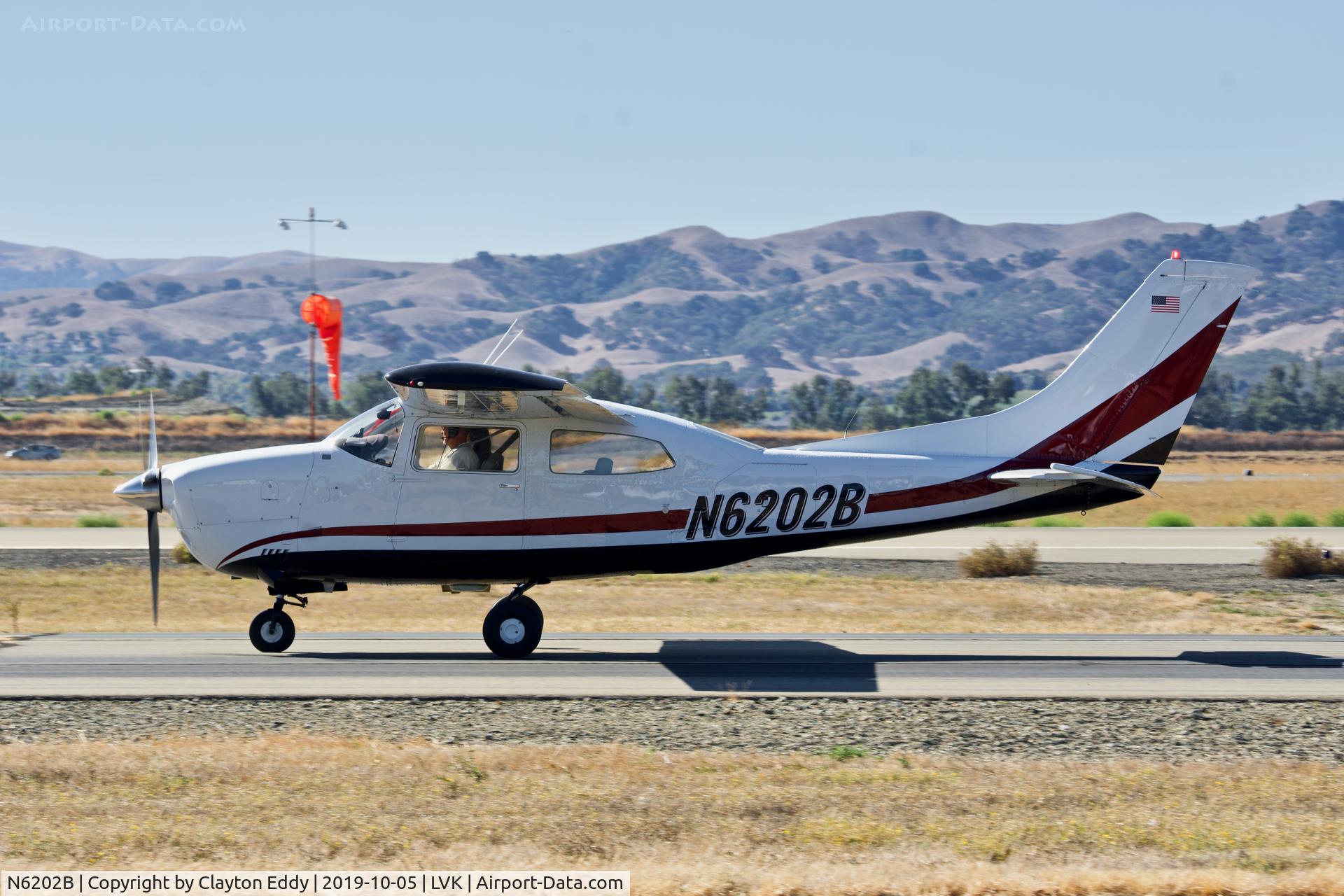 N6202B, 1978 Cessna T210M Turbo Centurion C/N 21062706, Livermore airport airshow 2019.