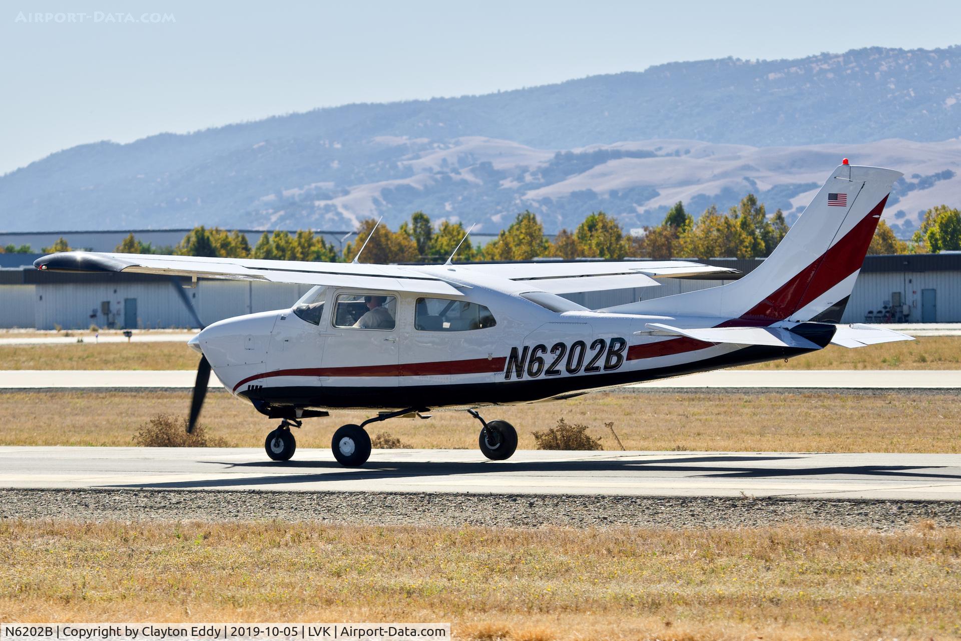 N6202B, 1978 Cessna T210M Turbo Centurion C/N 21062706, Livermore airport airshow 2019.
