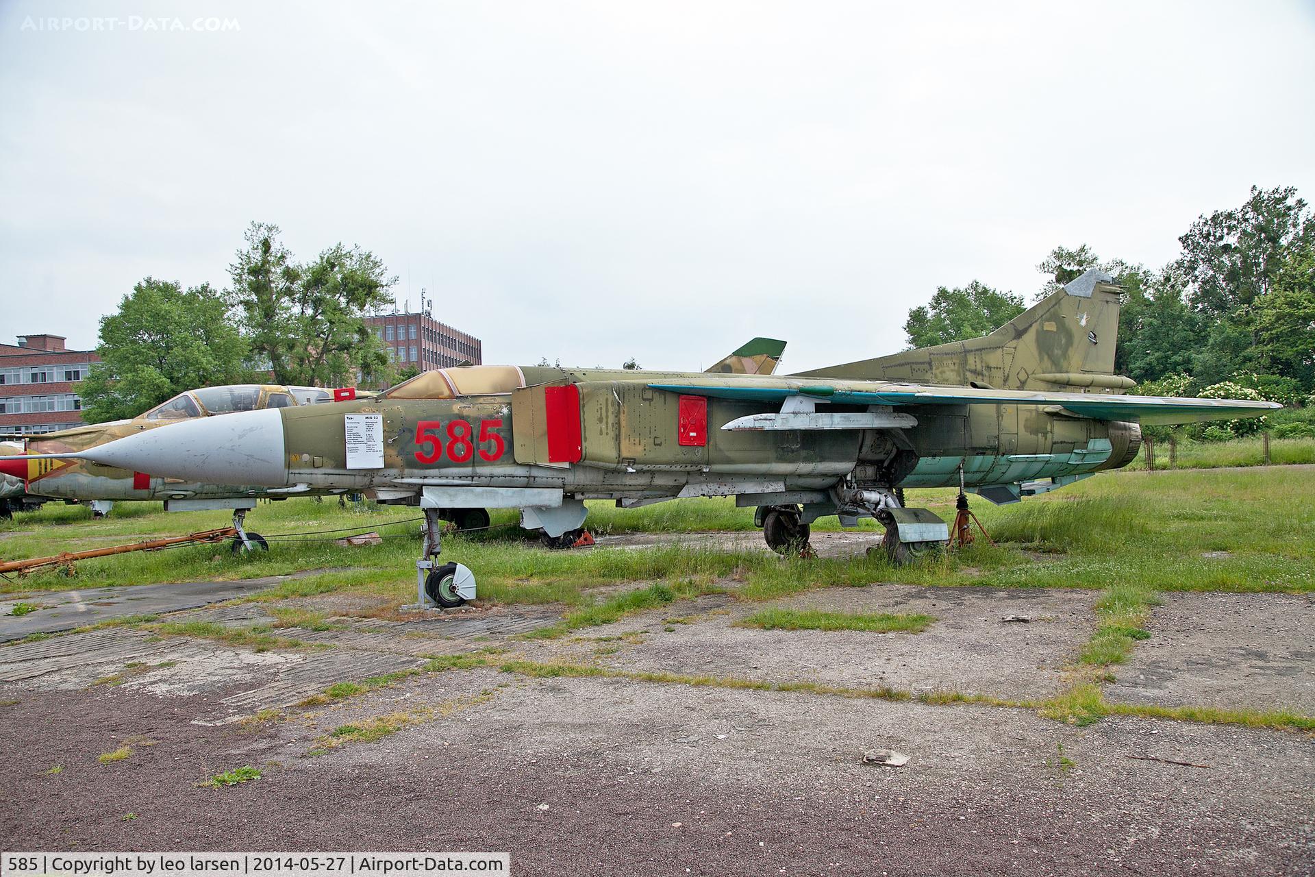 585, 1978 Mikoyan-Gurevich MiG-23MF C/N 03902 13100, Technikmuseum Dessau 27.5.2014