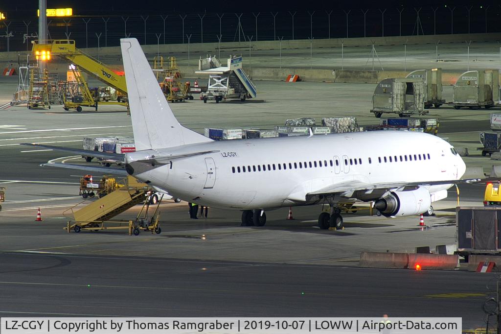 LZ-CGY, 1997 Boeing 737-49R C/N 28882, Cargoair Boeing 737-400(pax)