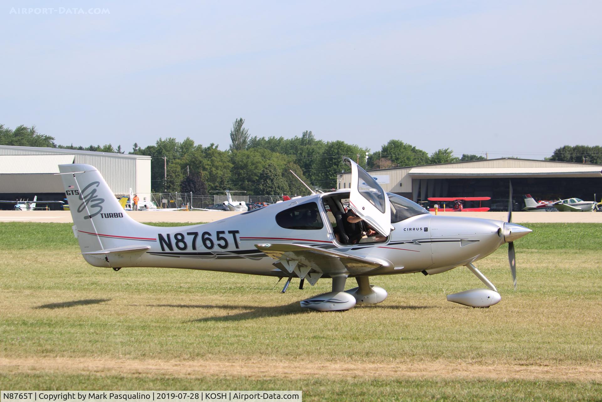 N8765T, 2007 Cirrus SR22 C/N 2582, Cirrus SR22