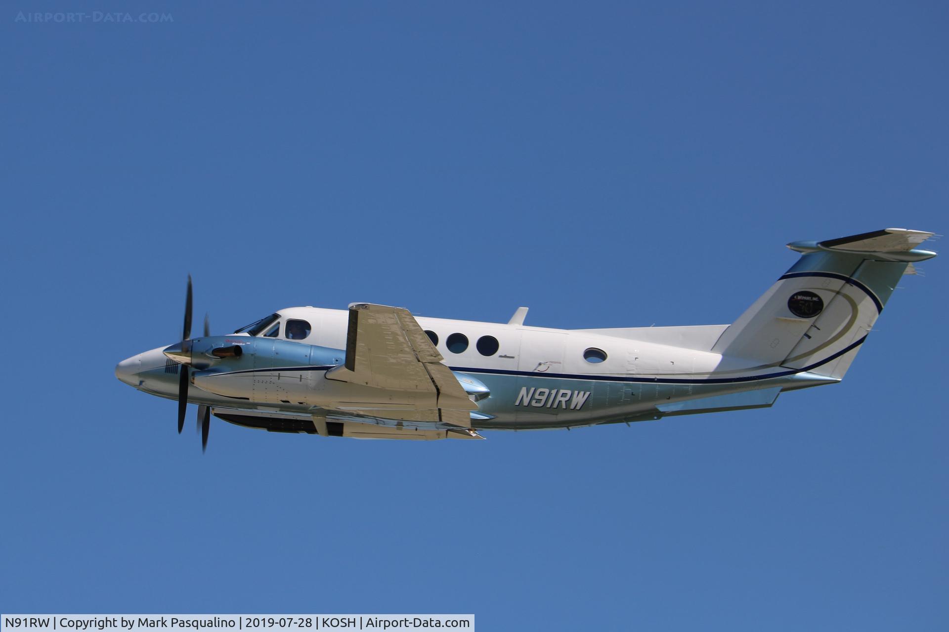 N91RW, 1984 Beech 300 C/N FA-21, Beech 300