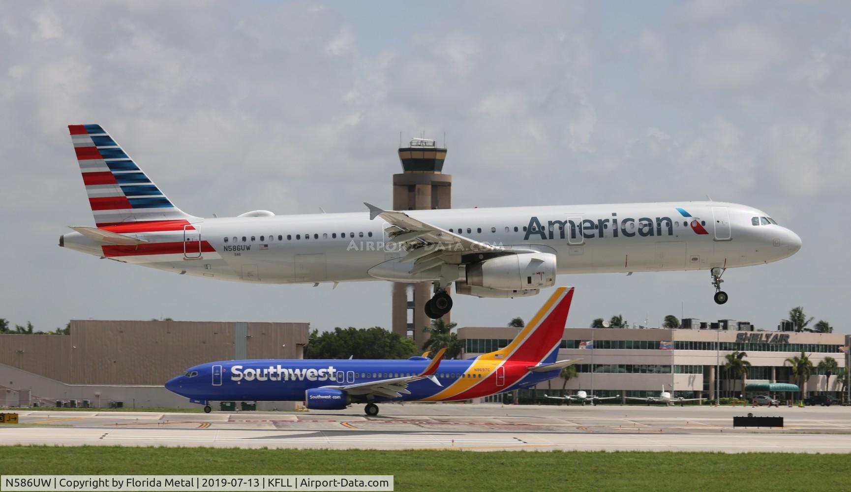 N586UW, 2014 Airbus A321-231 C/N 6230, American