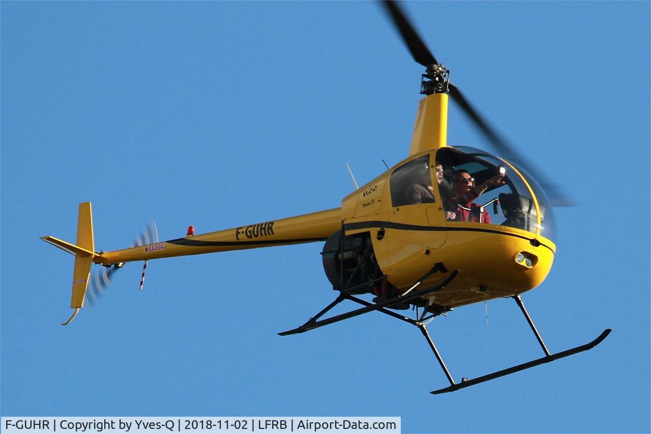 F-GUHR, 2012 Robinson R22 Beta C/N 3910, Robinson R22 Beta, Training flight, Brest-Bretagne airport (LFRB-BES)