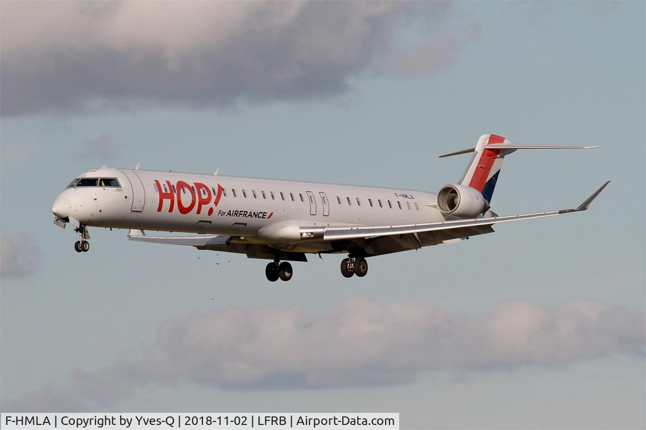F-HMLA, 2010 Bombardier CRJ-1000EL NG (CL-600-2E25) C/N 19004, Bombardier CRJ-1000EL NG, On final rwy 25L, Brest-Bretagne Airport (LFRB-BES)