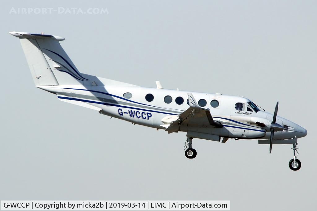 G-WCCP, 1988 Beech B200 Super King Air King Air C/N BB-1295, Landing