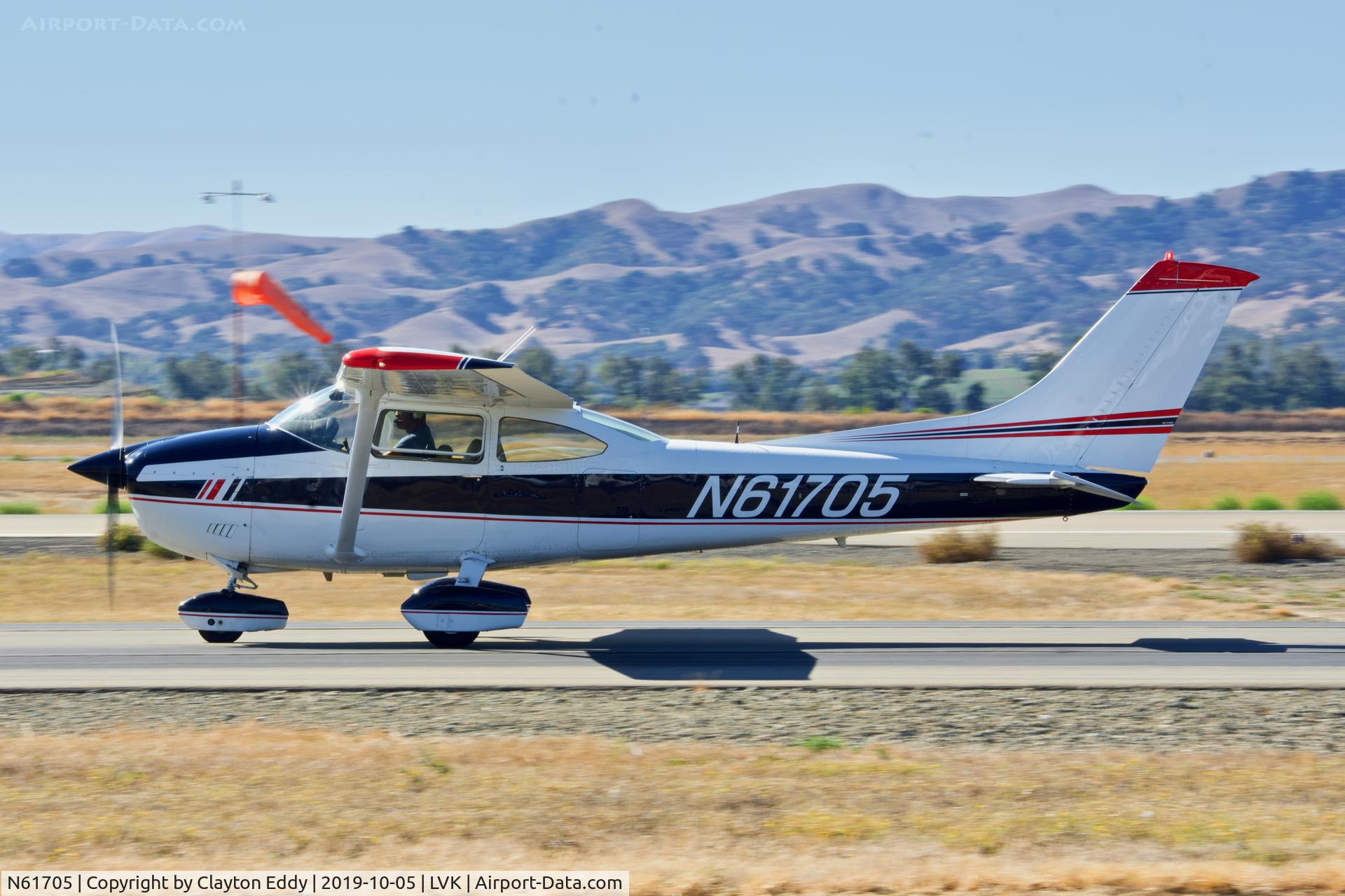 N61705, 1977 Cessna 182Q Skylane C/N 18265728, Livermore airport airshow 2019.