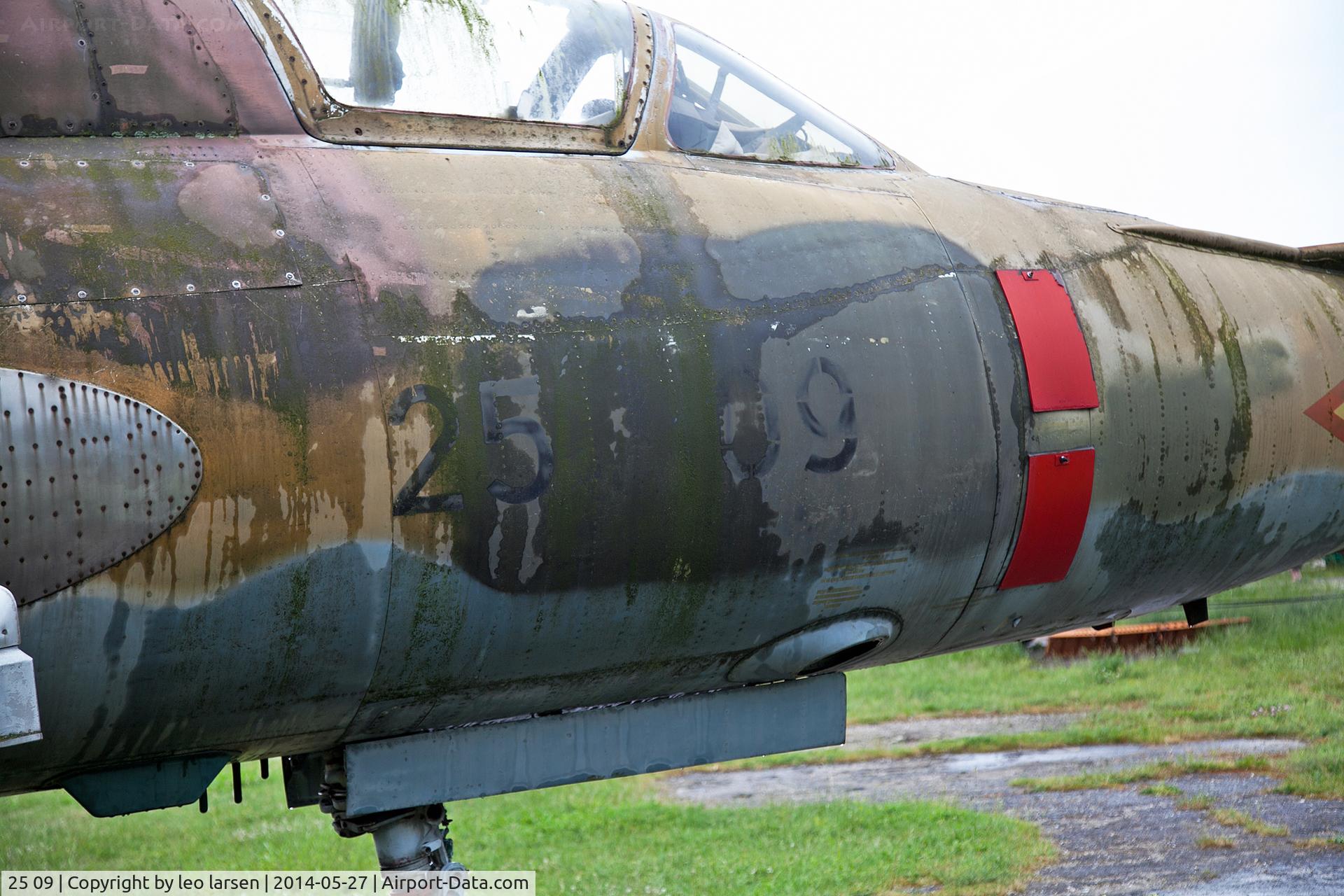 25 09, 1985 Sukhoi Su-22M-4 C/N 25916, Technikmuseum Dessau 27.5.2014.
Ex. 600