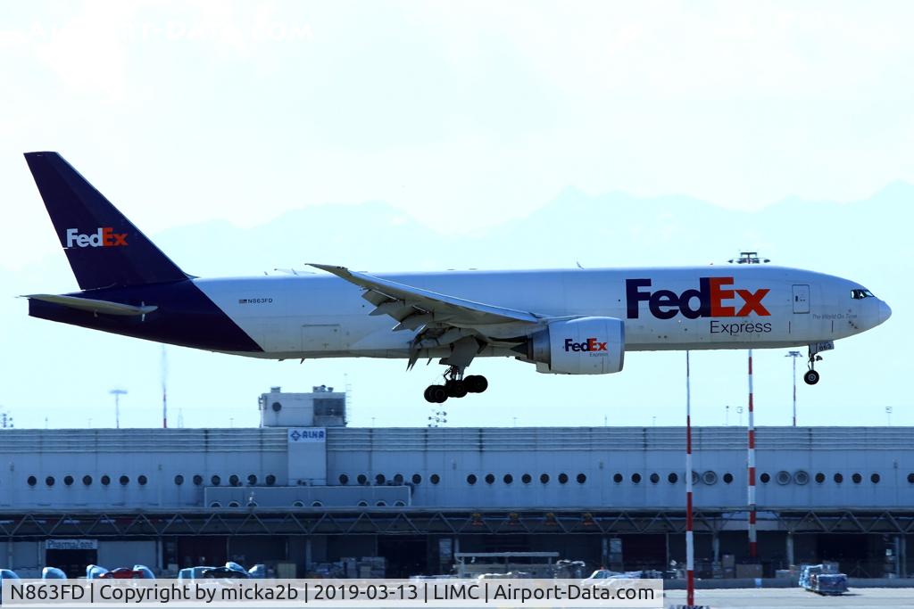 N863FD, 2012 Boeing 777-FS2 C/N 37734, Landing