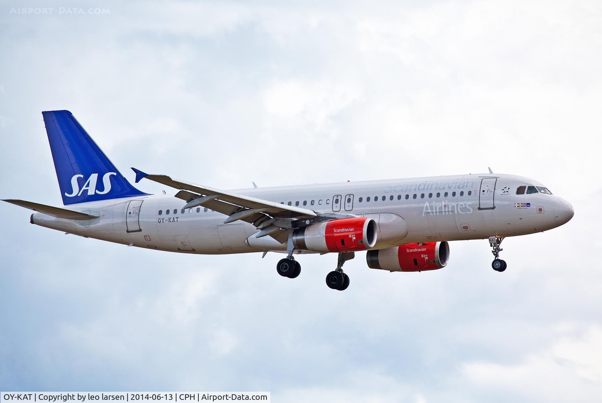OY-KAT, 2007 Airbus A320-232 C/N 3192, Copenhagen 13.6.2014 L/D R-30