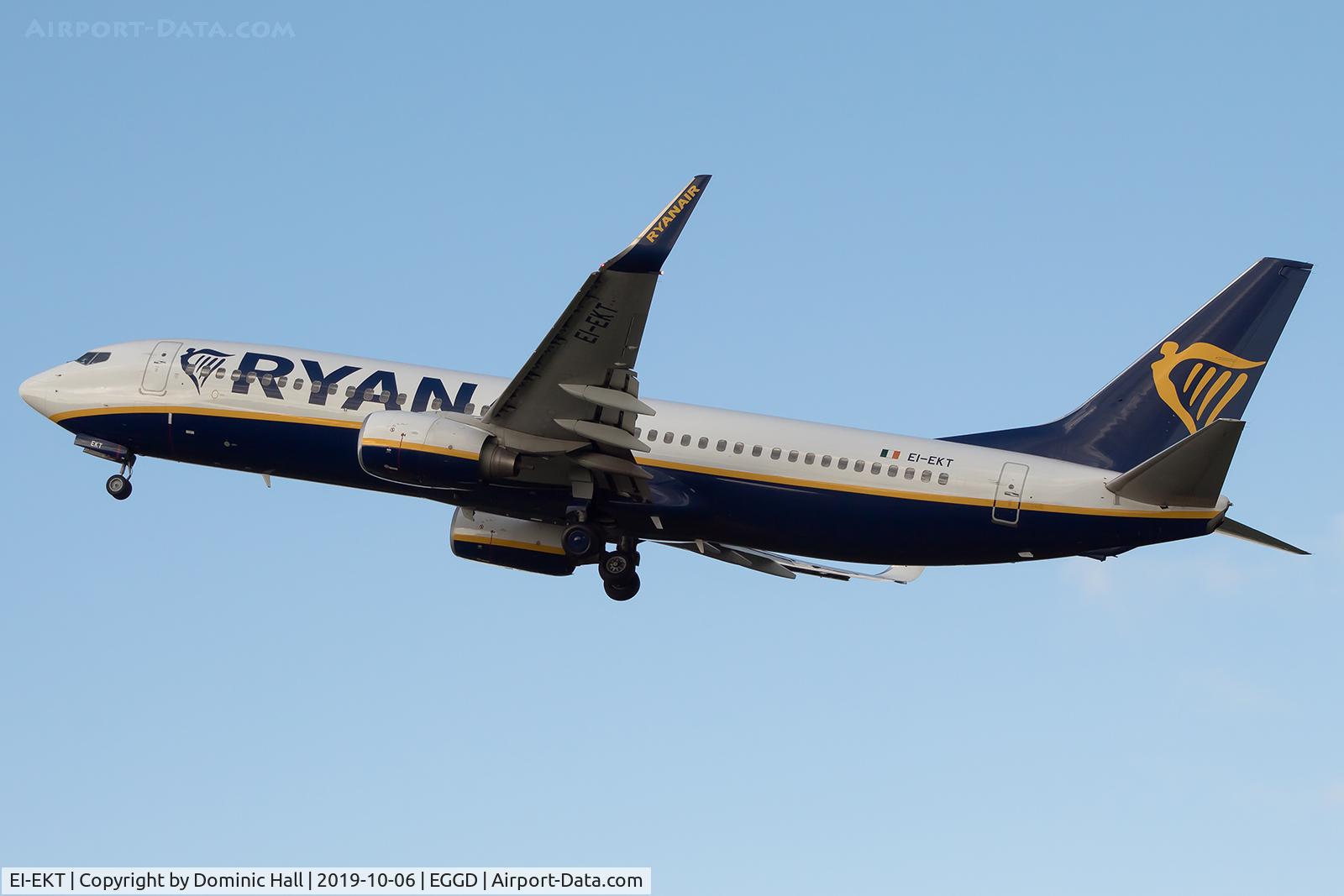 EI-EKT, 2010 Boeing 737-8AS C/N 38505, Departing RWY 27