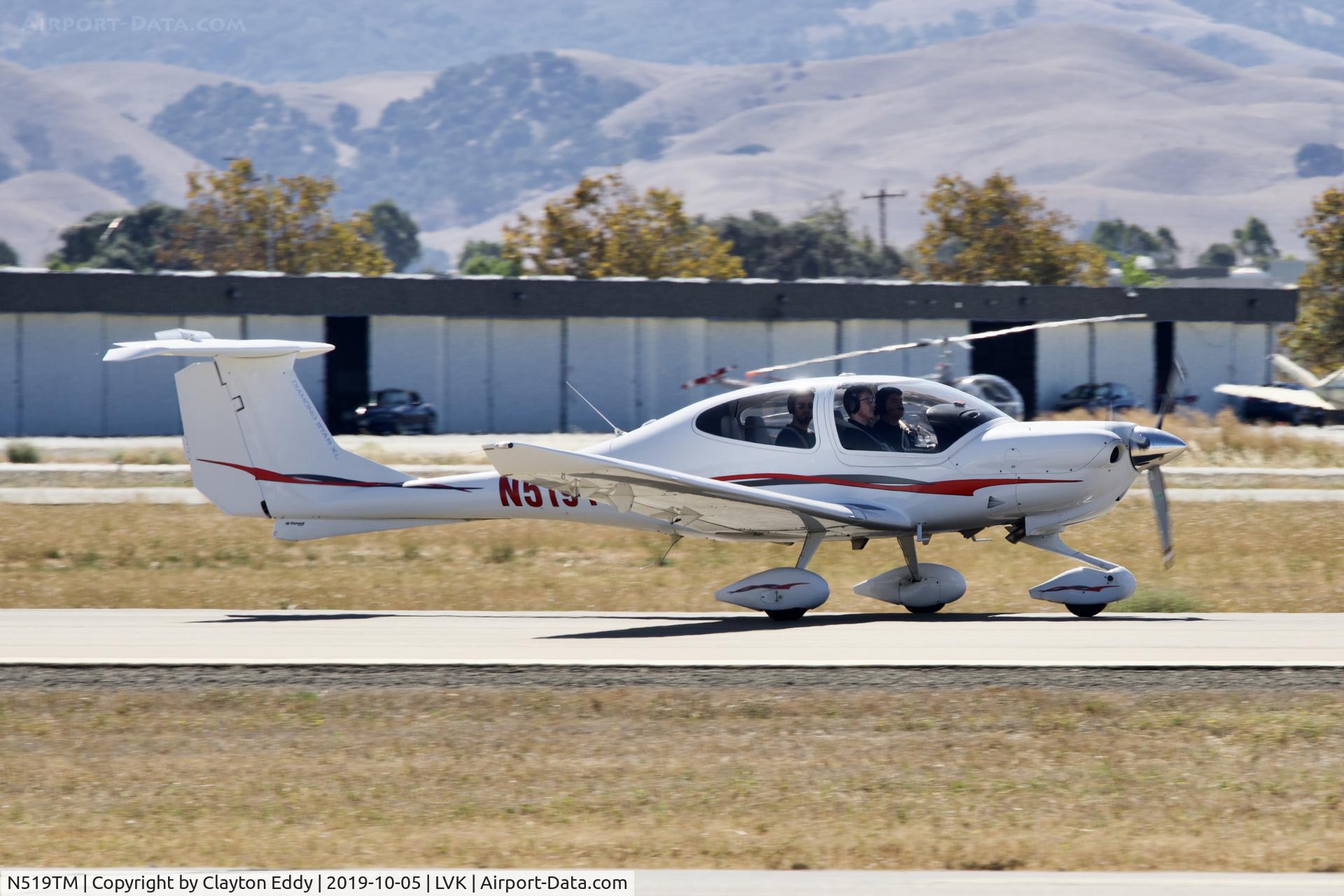 N519TM, 2007 Diamond DA-40 Diamond Star C/N 40.818, Livermore airport airshow 2019.