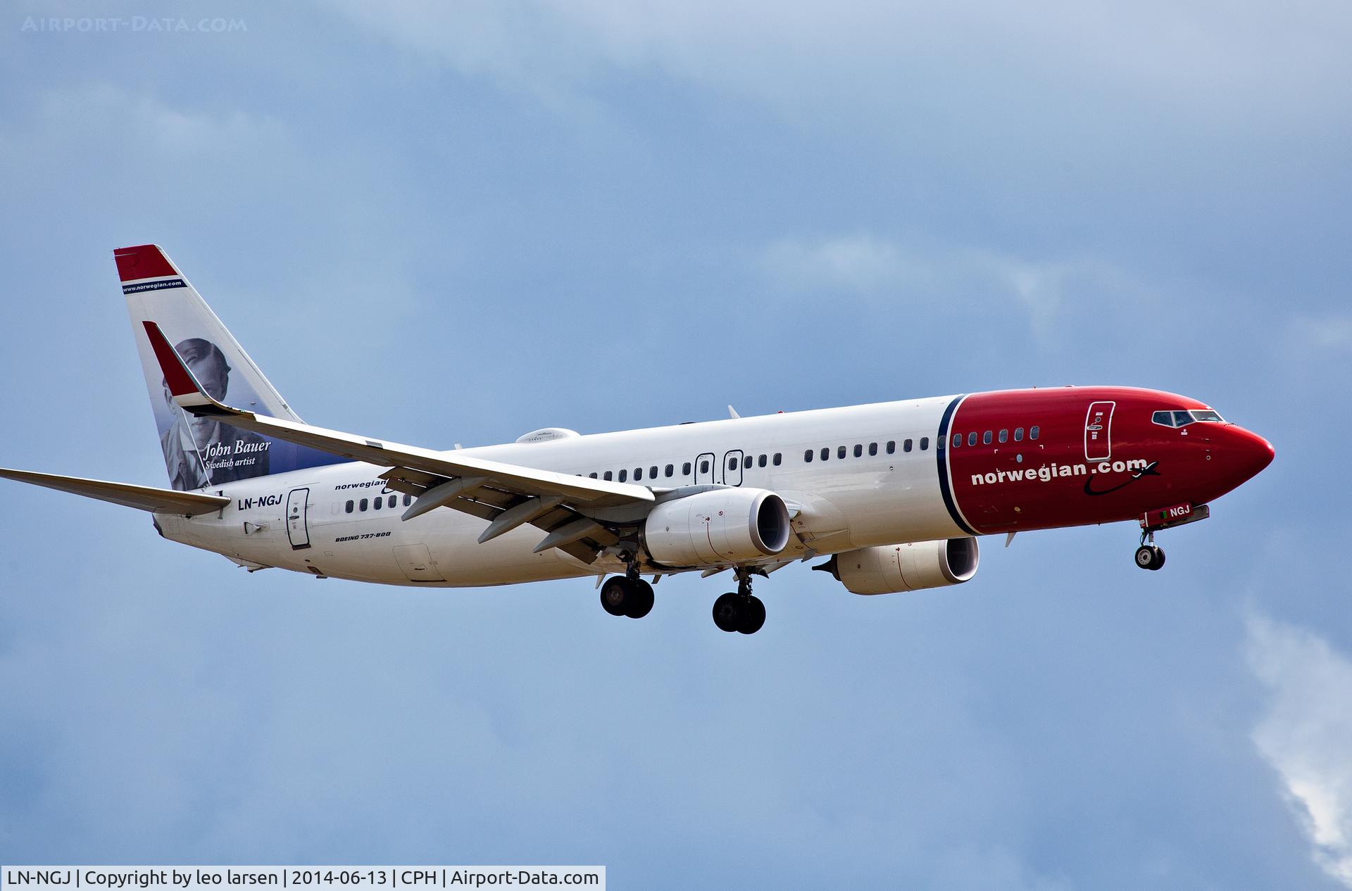 LN-NGJ, 2013 Boeing 737-8JP C/N 39021, Copenhagen 13.6.2014. L/D R-30