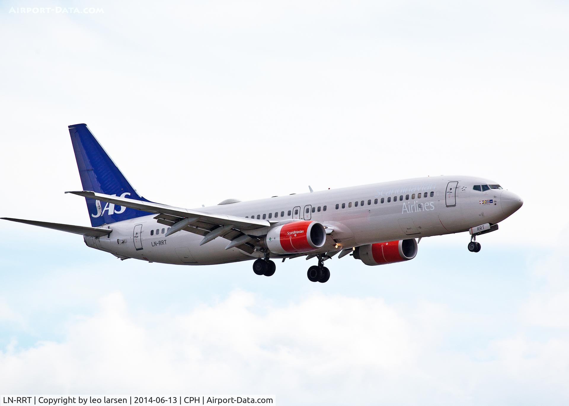 LN-RRT, 2001 Boeing 737-883 C/N 28326, Copenhagen 13.6.2014 L/D R-30