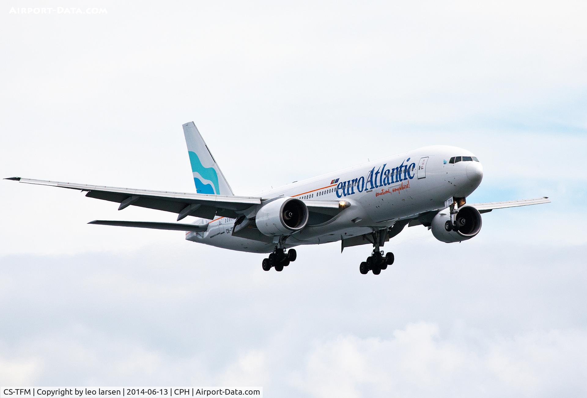 CS-TFM, 1998 Boeing 777-212/ER C/N 28513, Copenhagen 13.6.2014 L/D R-30