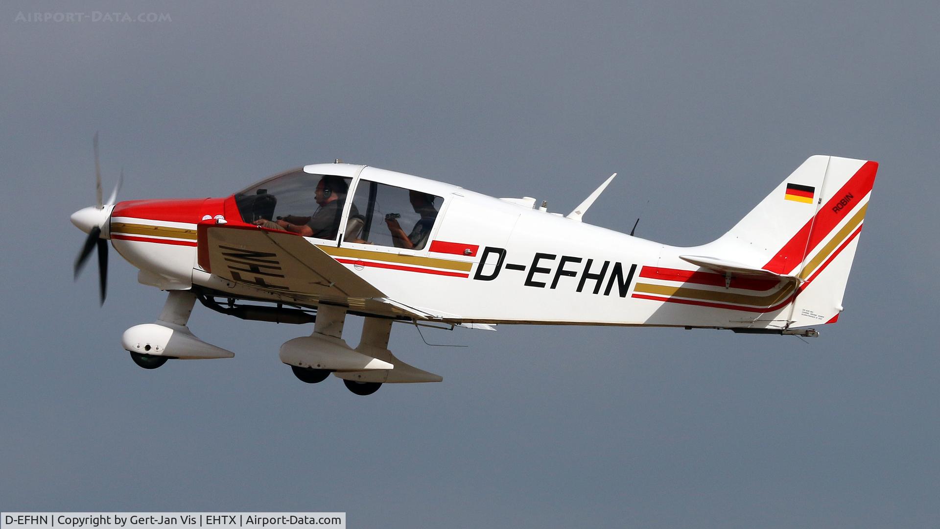 D-EFHN, 1980 Robin DR-400-180 Regent Regent C/N 1512, Taking off during Texel Airshow