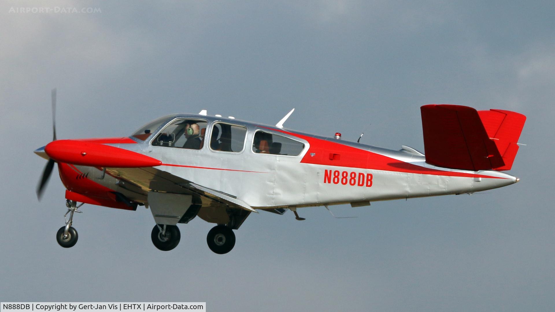 N888DB, 1977 Beech V35B Bonanza Bonanza C/N D-10076, Taking off from Texel Airport