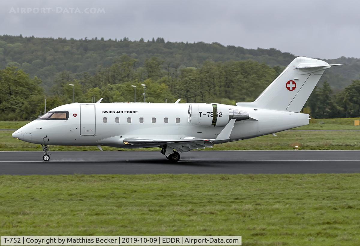 T-752, 2002 Bombardier Challenger 604 (CL-600-2B16) C/N 5540, T-752
