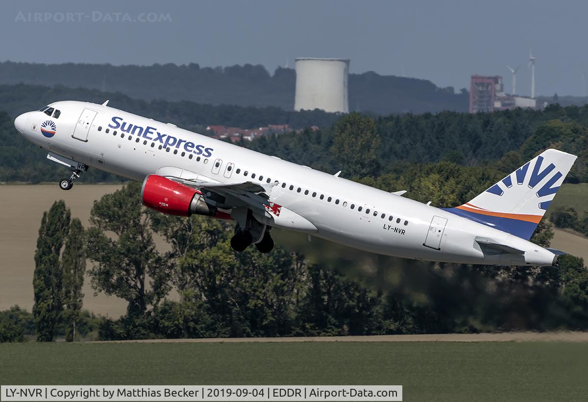 LY-NVR, 2000 Airbus A320-214 C/N 1370, LY-NVR