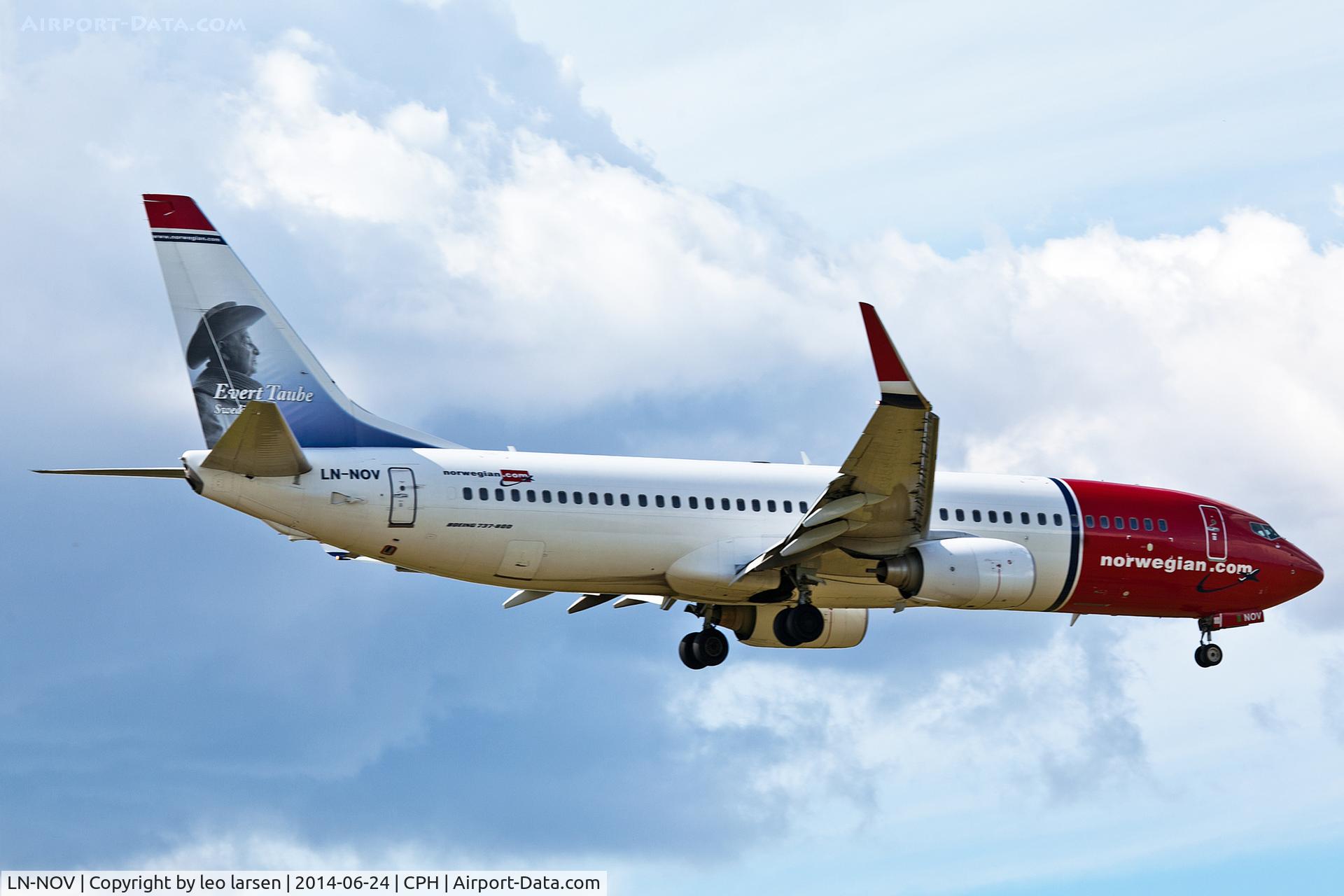 LN-NOV, 2010 Boeing 737-8FZ C/N 31713, Copenhagen 24.6.2014