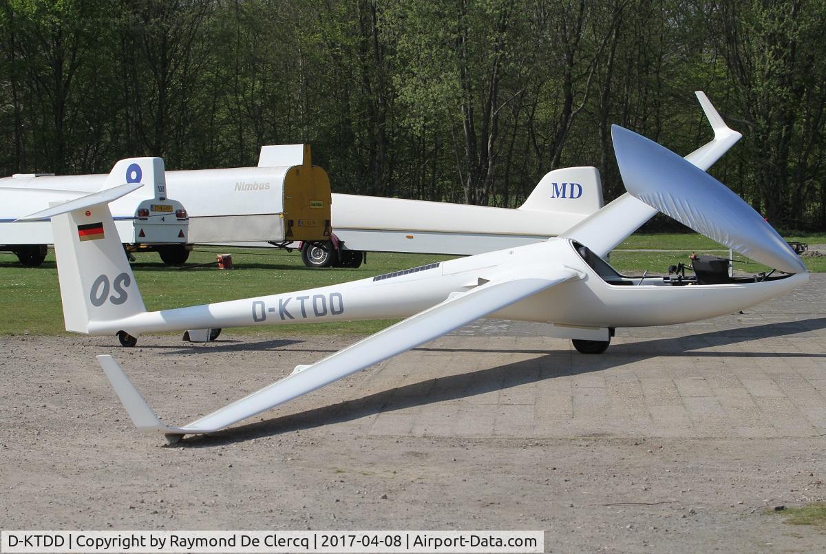 D-KTDD, 1995 Glaser-Dirks DG-800LA C/N 8-52A34, At Axel, the Netherlands.