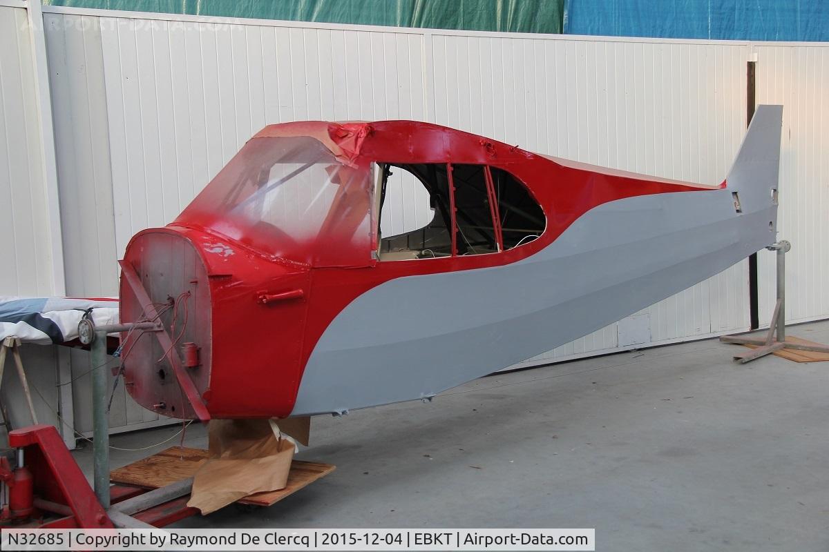N32685, 1940 Piper J5A Cub Cruiser C/N 5-371, NC32685  Cub Cruiser at Wevelgem. Sold in France.