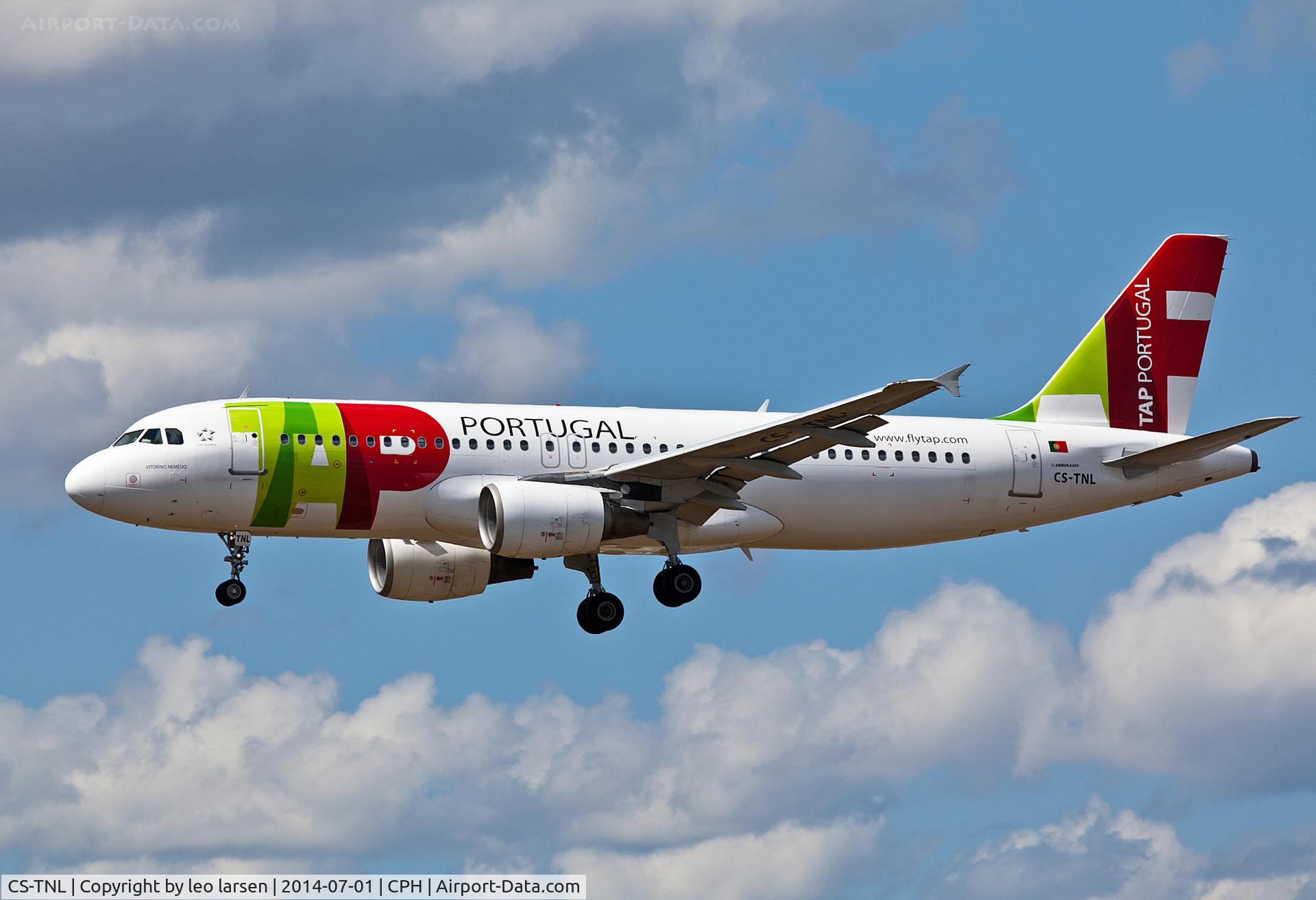 CS-TNL, 2000 Airbus A320-214 C/N 1231, Copenhagen 1.7.2014
