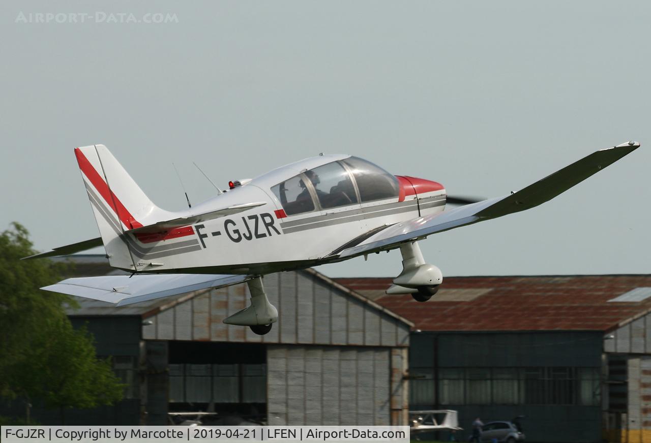 F-GJZR, Robin DR-400-120 Dauphin 2+2 C/N 2034, Going around runway 22 at Sorigny.